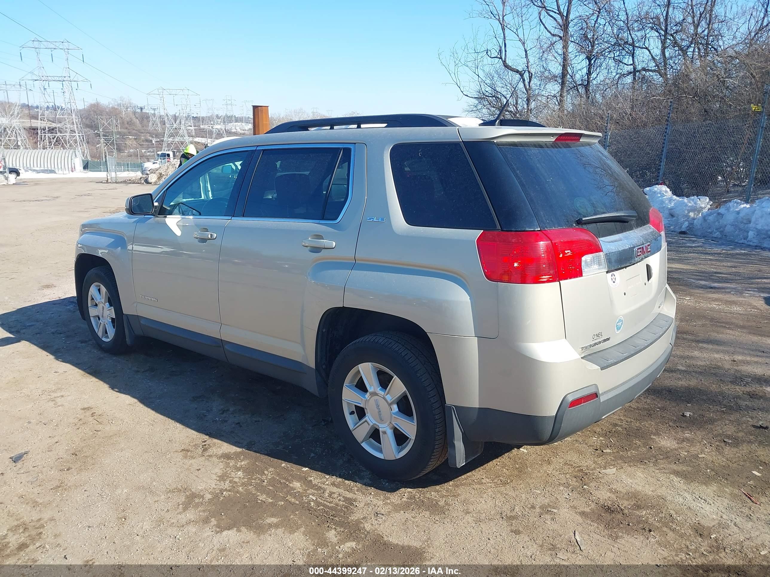 GMC TERRAIN image 3