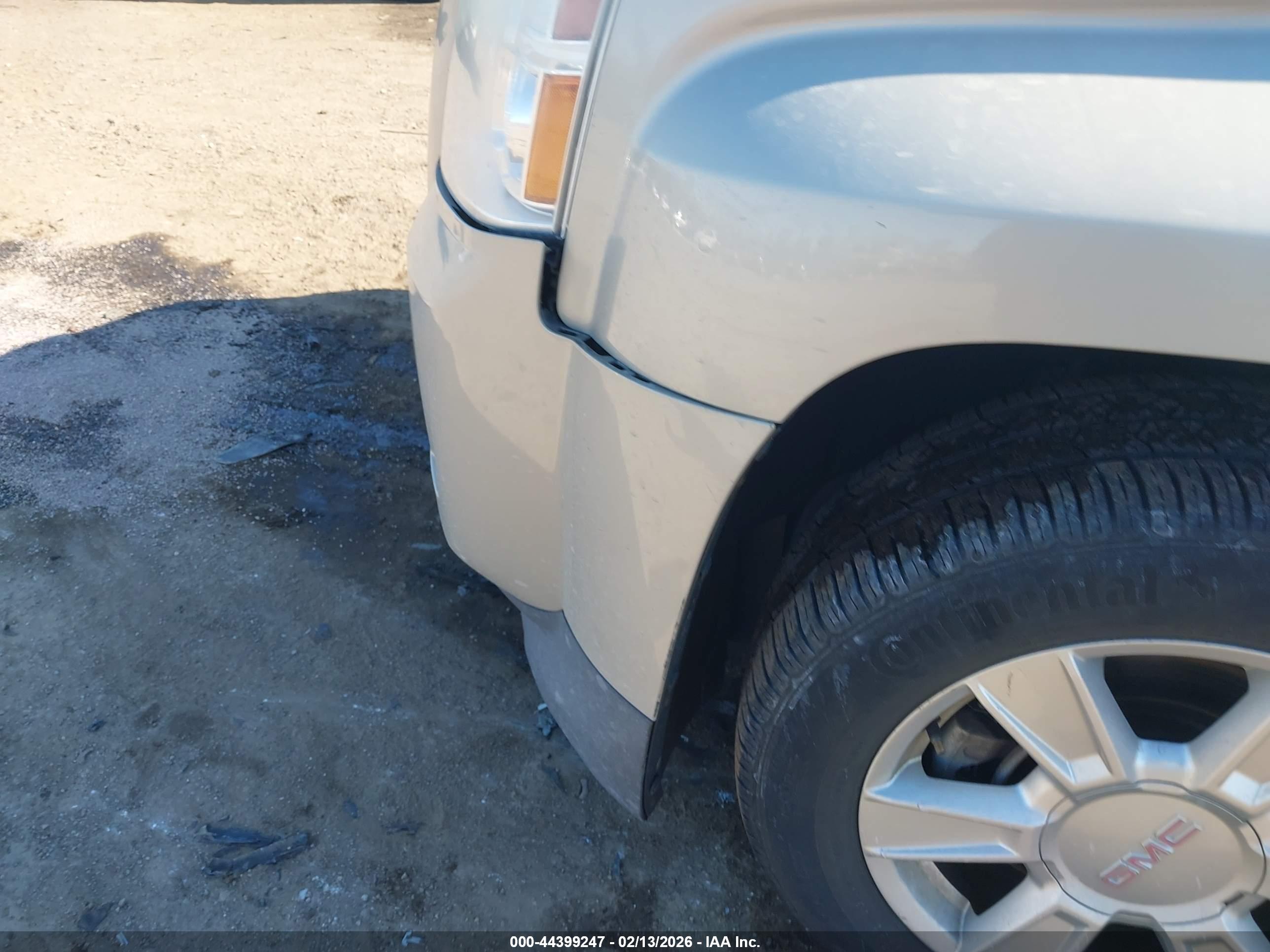 GMC TERRAIN image 6