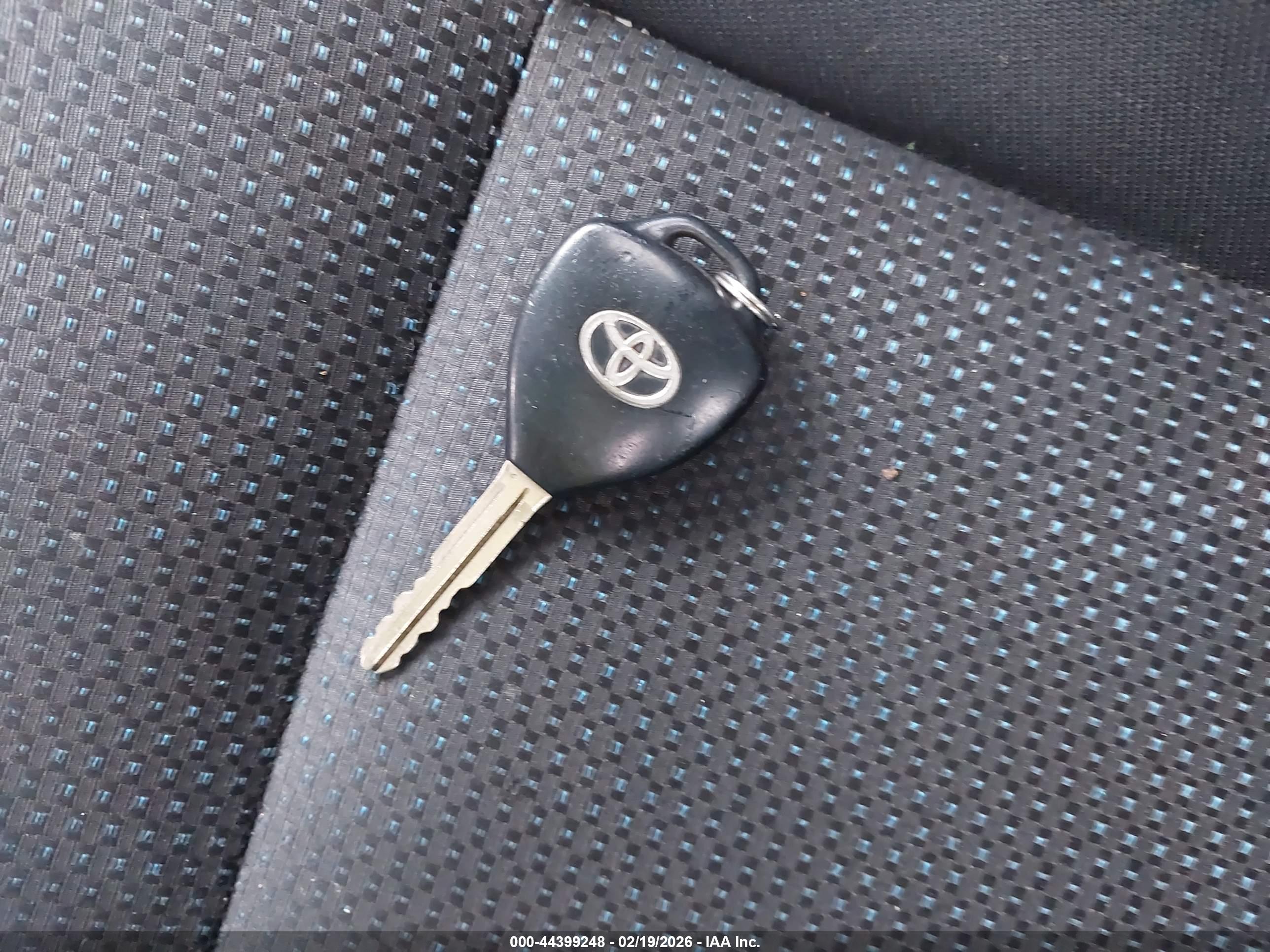 TOYOTA COROLLA image 11