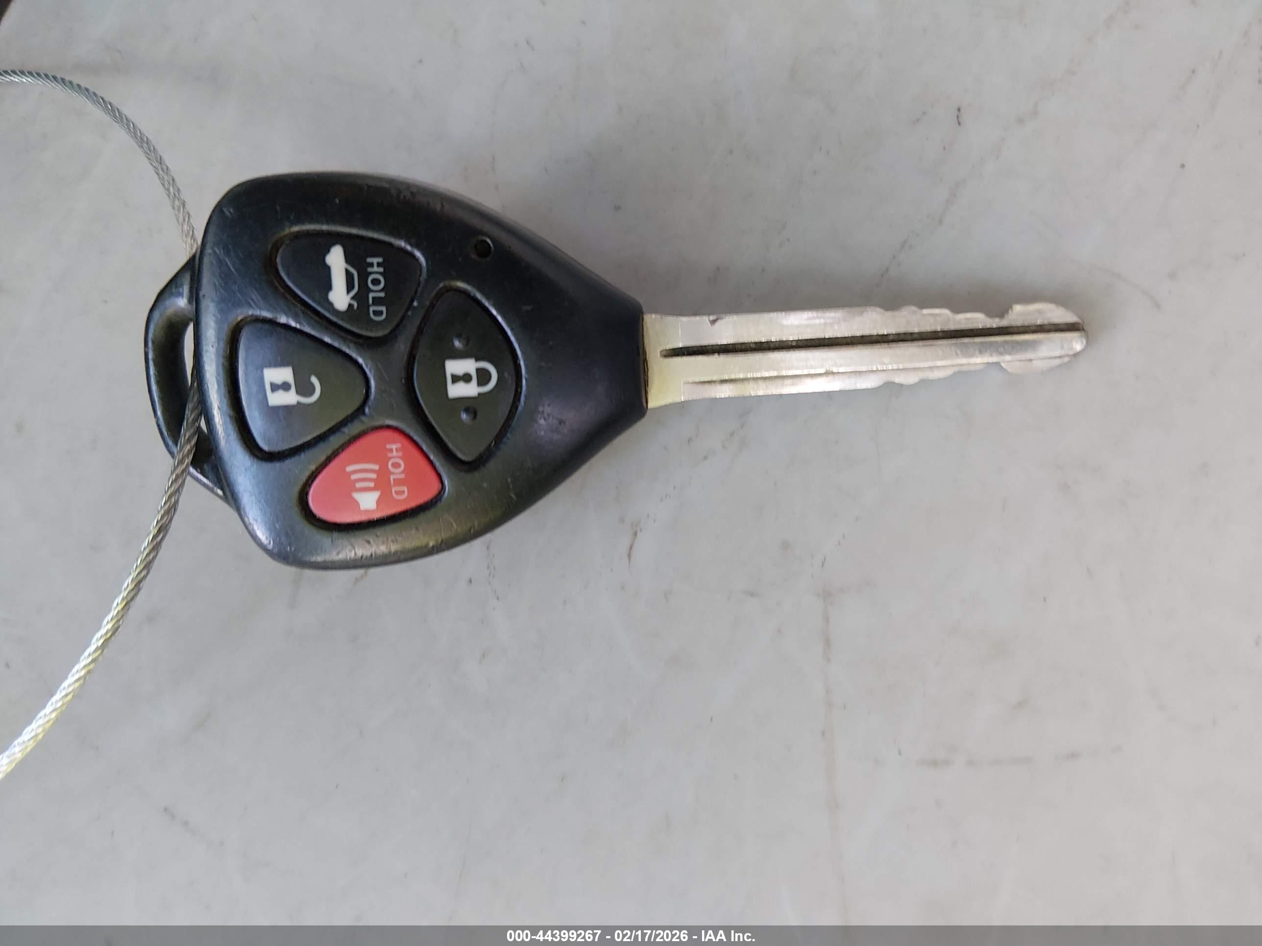 TOYOTA CAMRY image 11