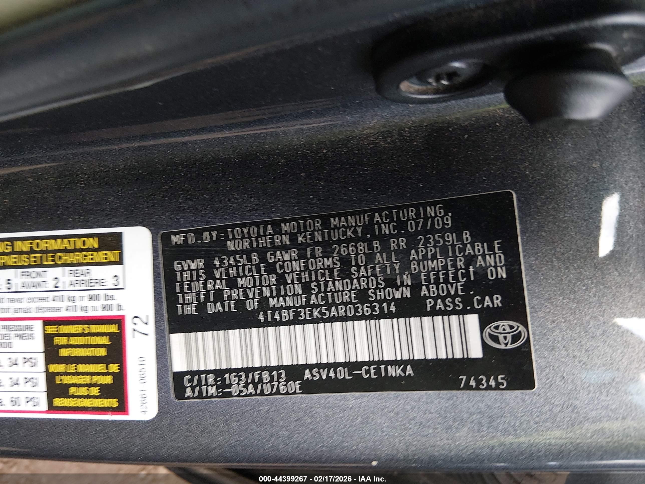 TOYOTA CAMRY image 9