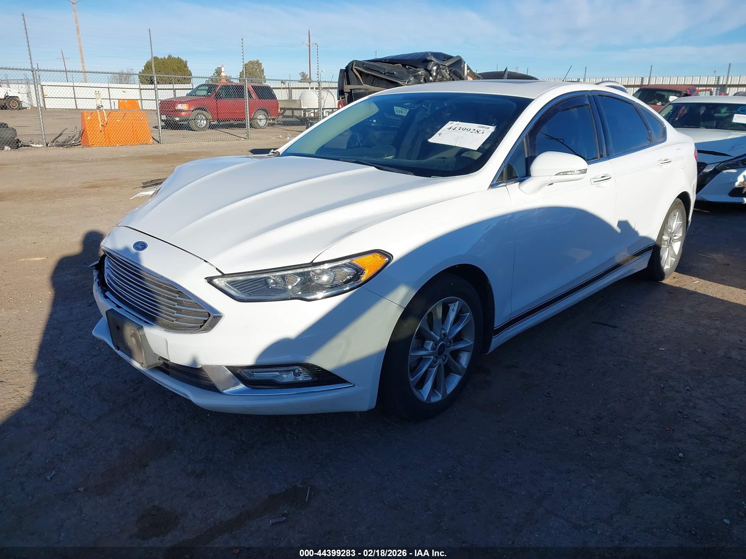 FORD FUSION image 2