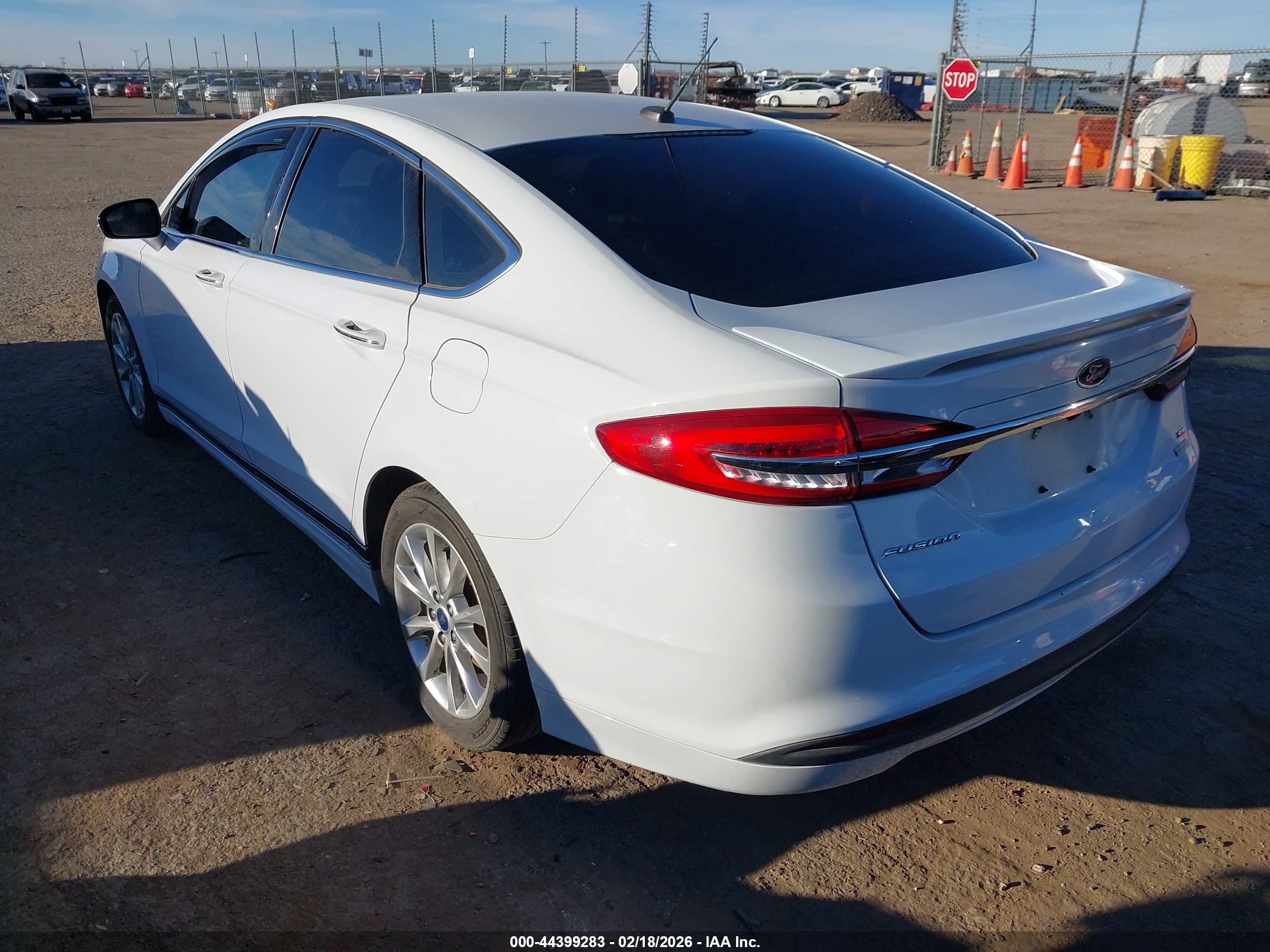 FORD FUSION image 3