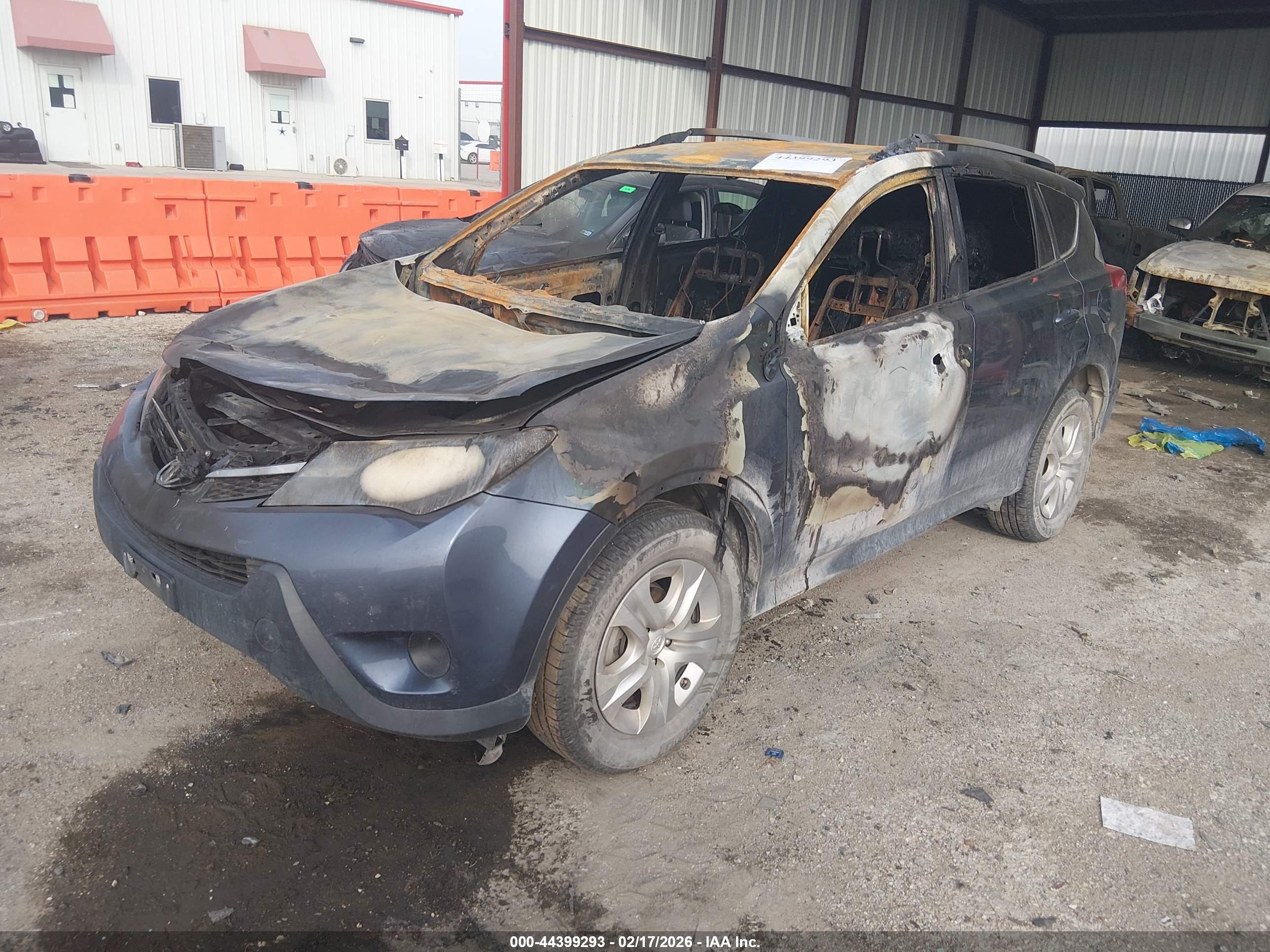 TOYOTA RAV4 image 2