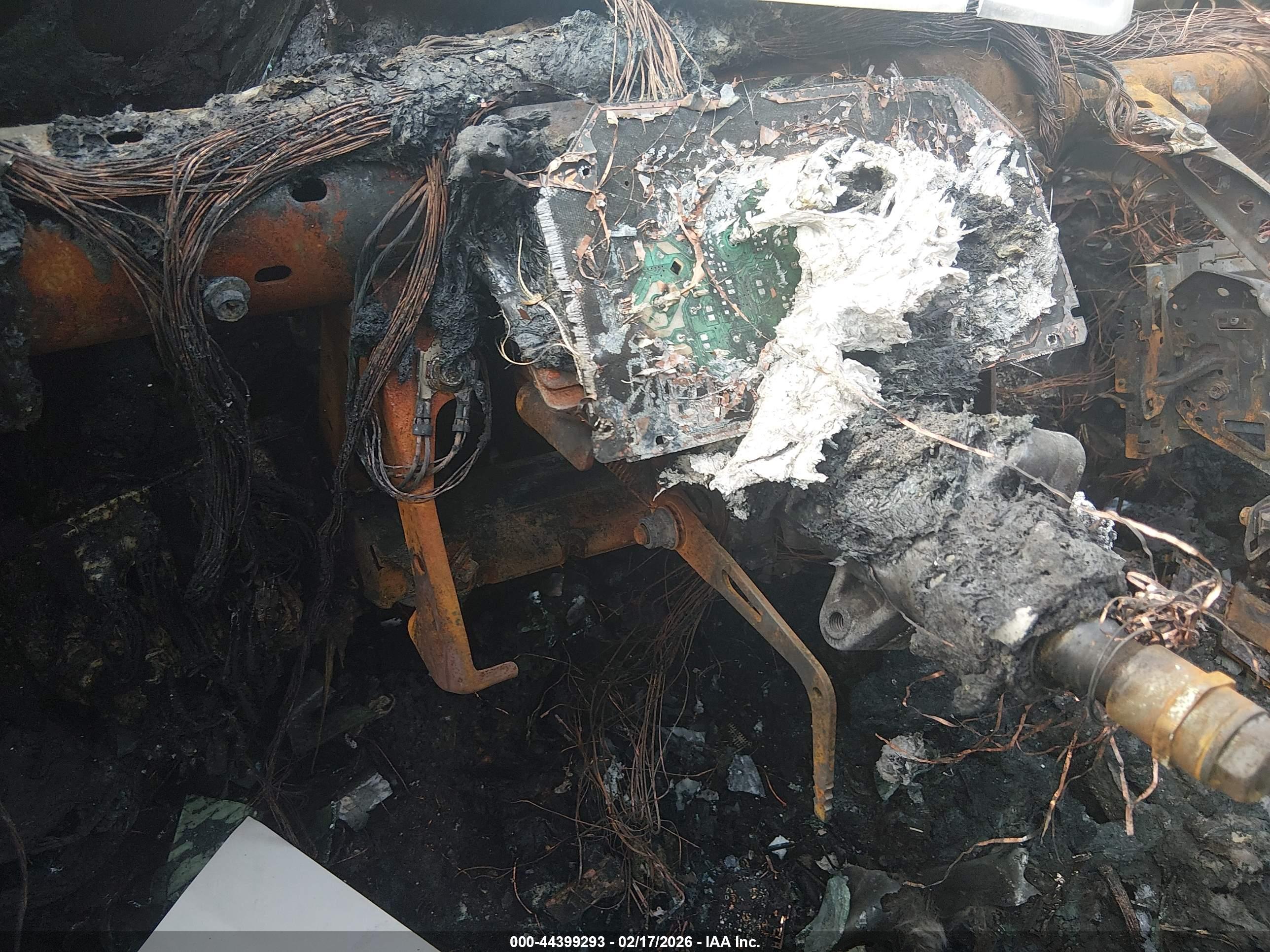 TOYOTA RAV4 image 7