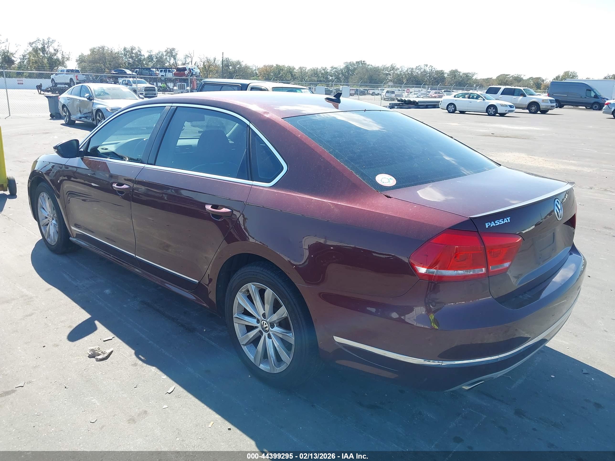 VOLKSWAGEN PASSAT image 3