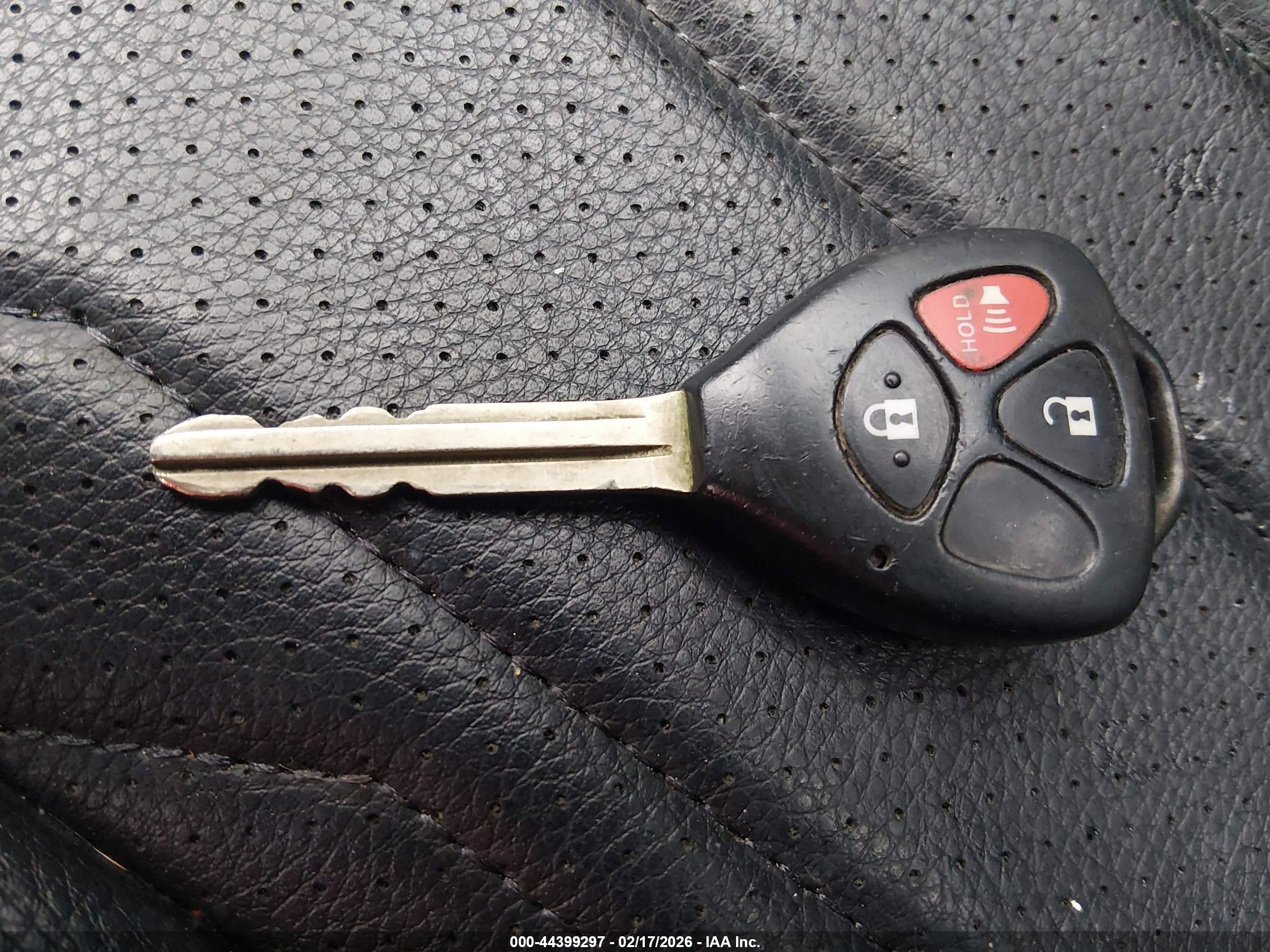 TOYOTA MATRIX image 11