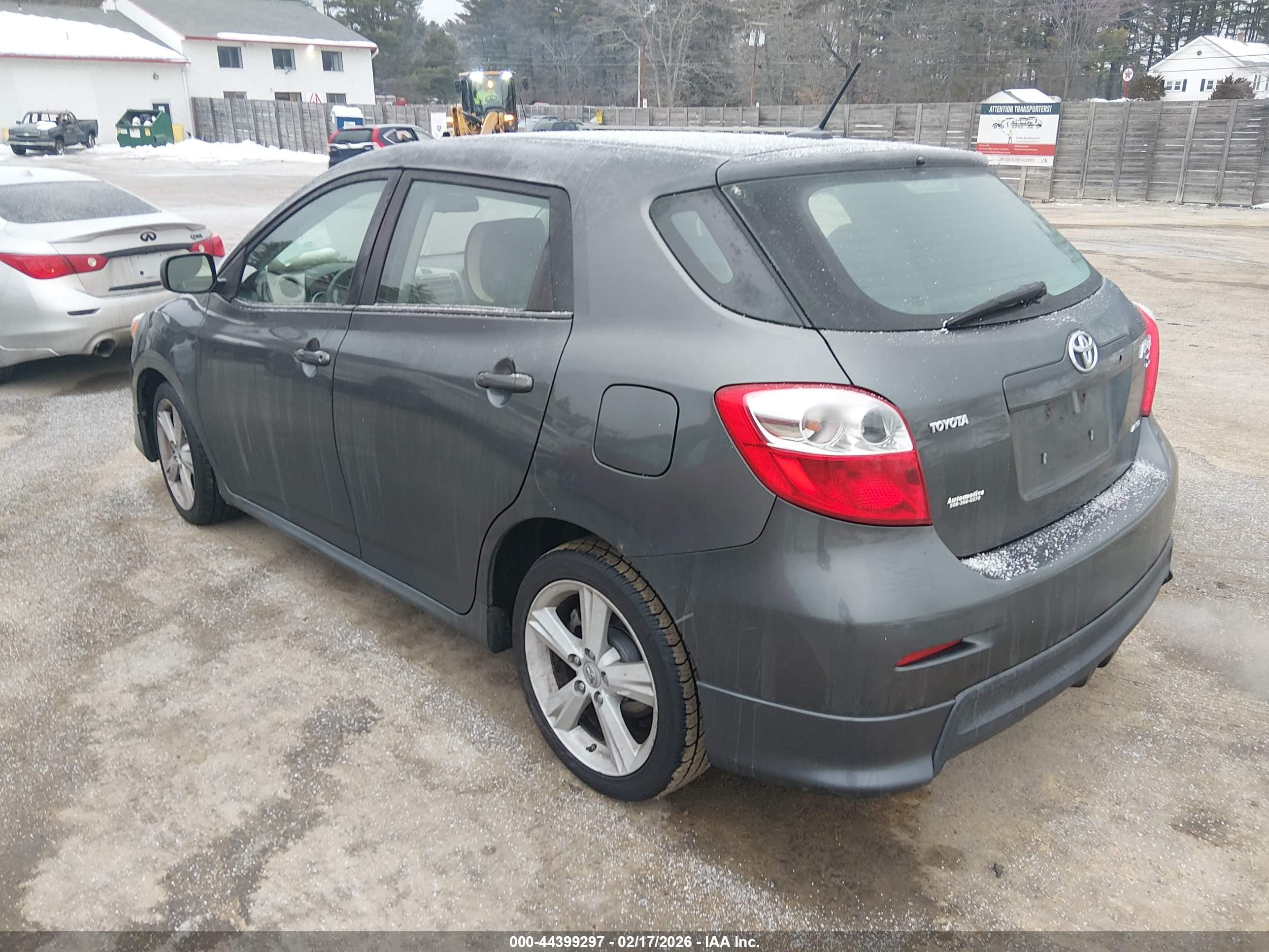 TOYOTA MATRIX image 3