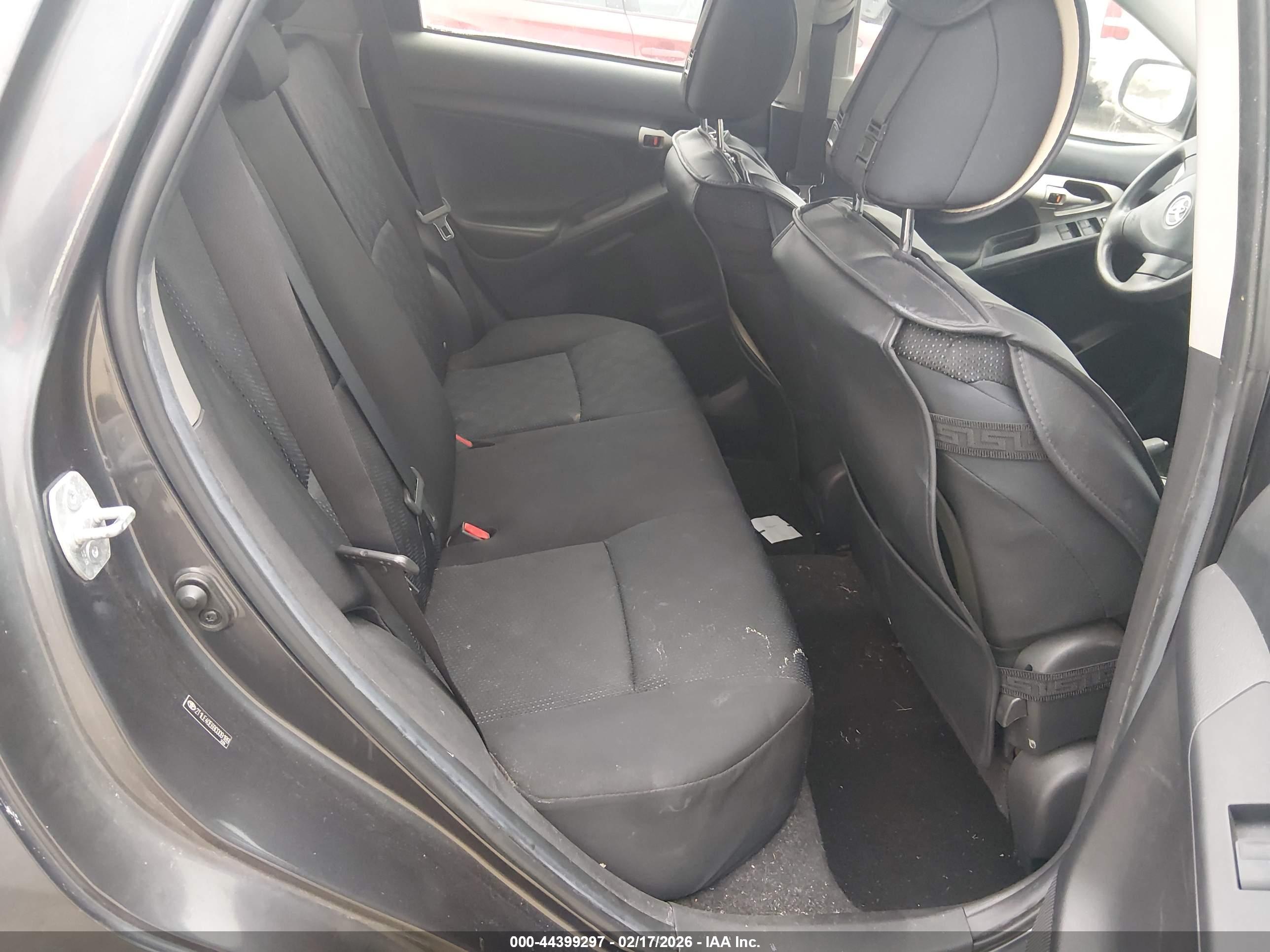 TOYOTA MATRIX image 8