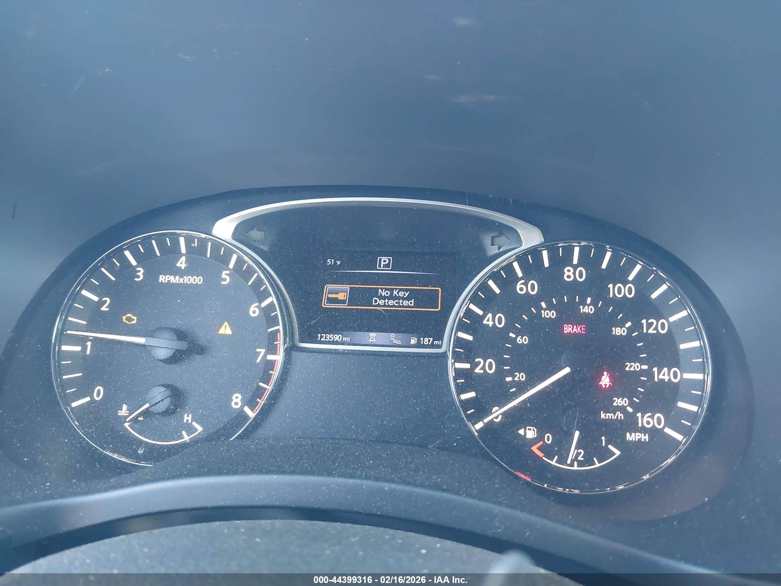 NISSAN PATHFINDER image 7