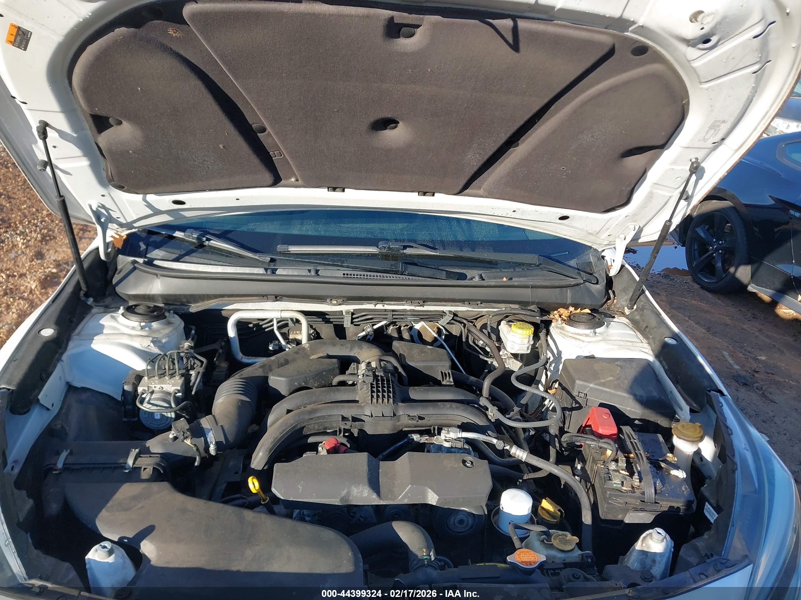 SUBARU OUTBACK image 10