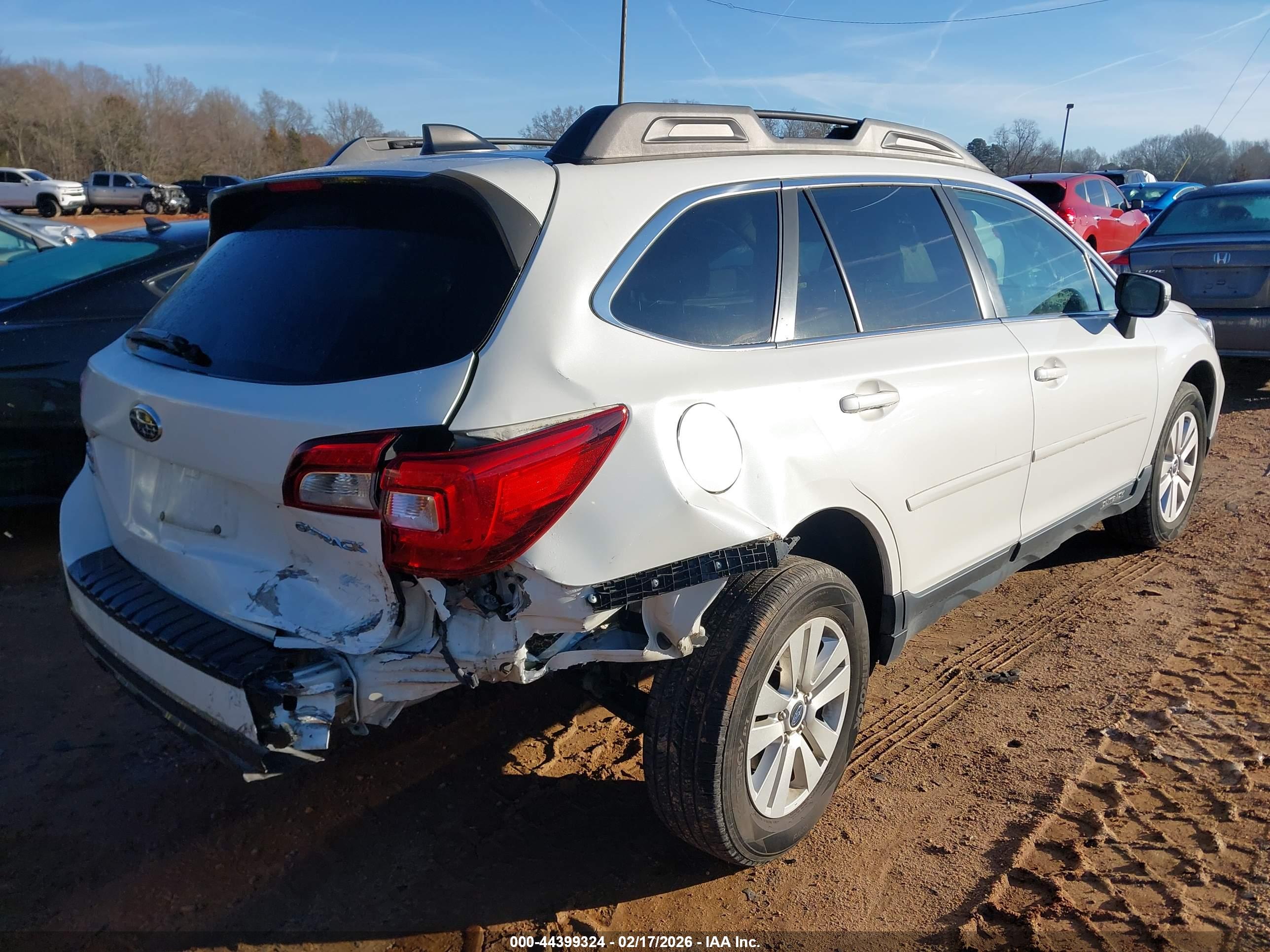 SUBARU OUTBACK image 4