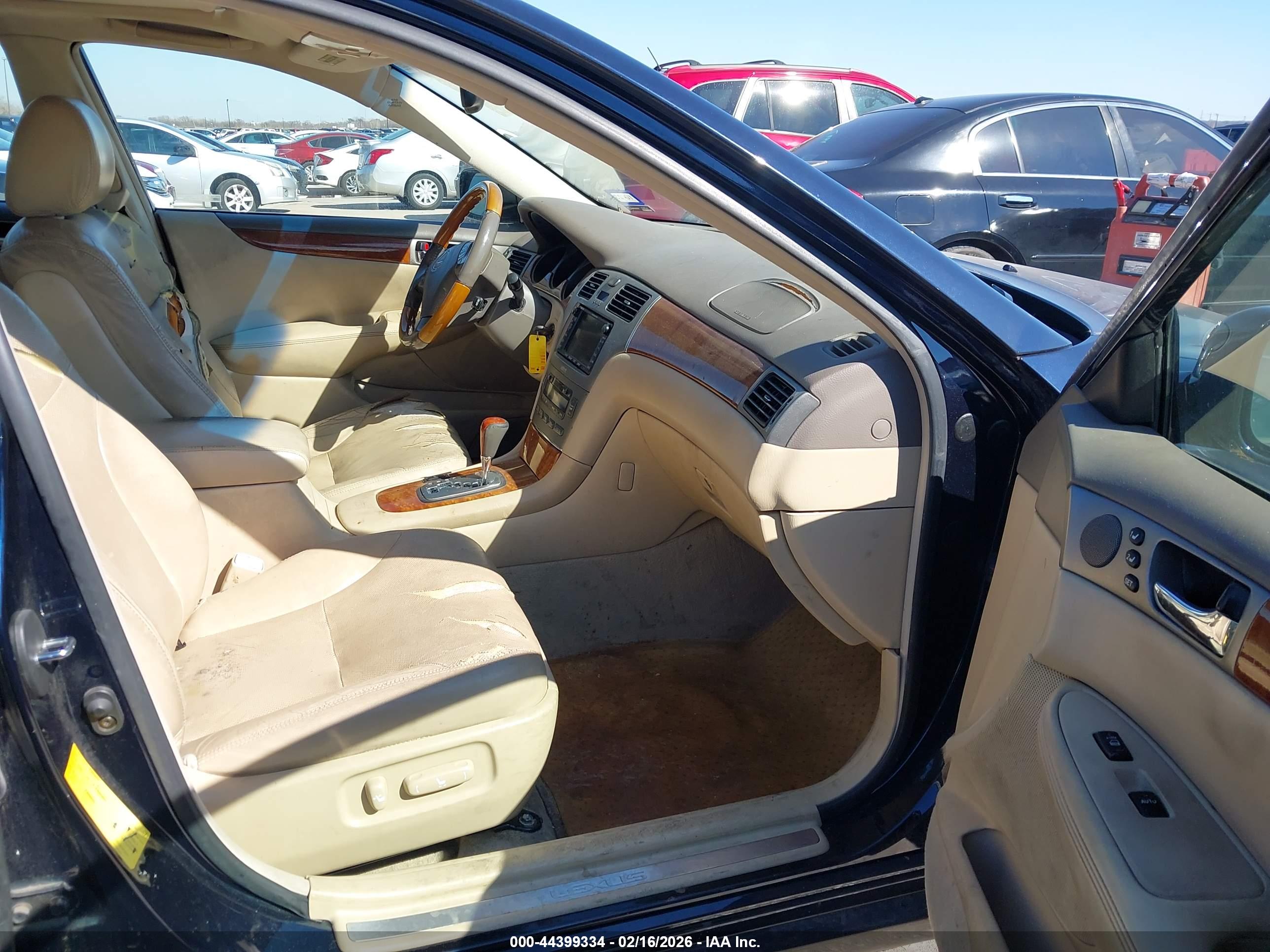 LEXUS ES image 5