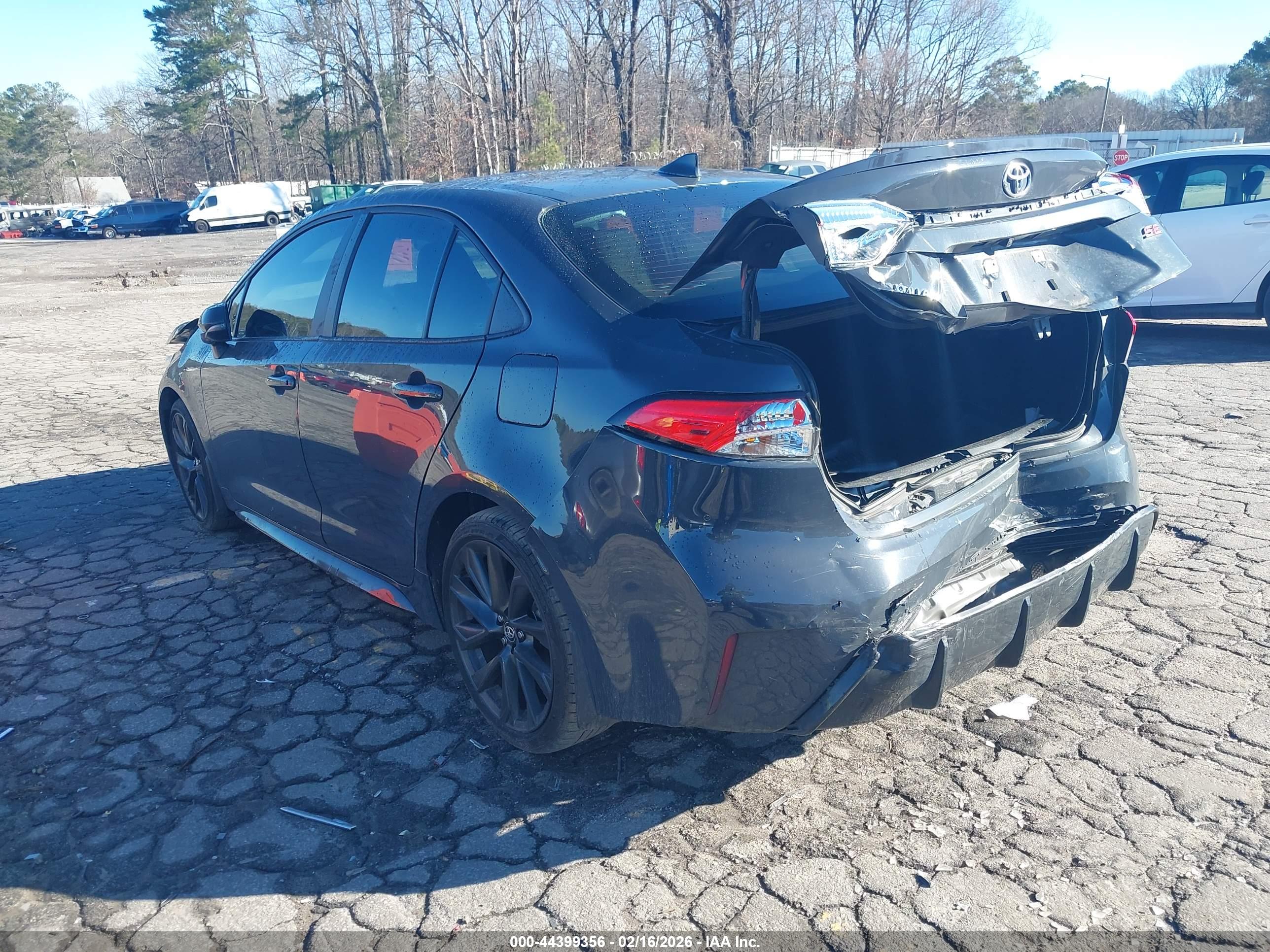 TOYOTA COROLLA image 3