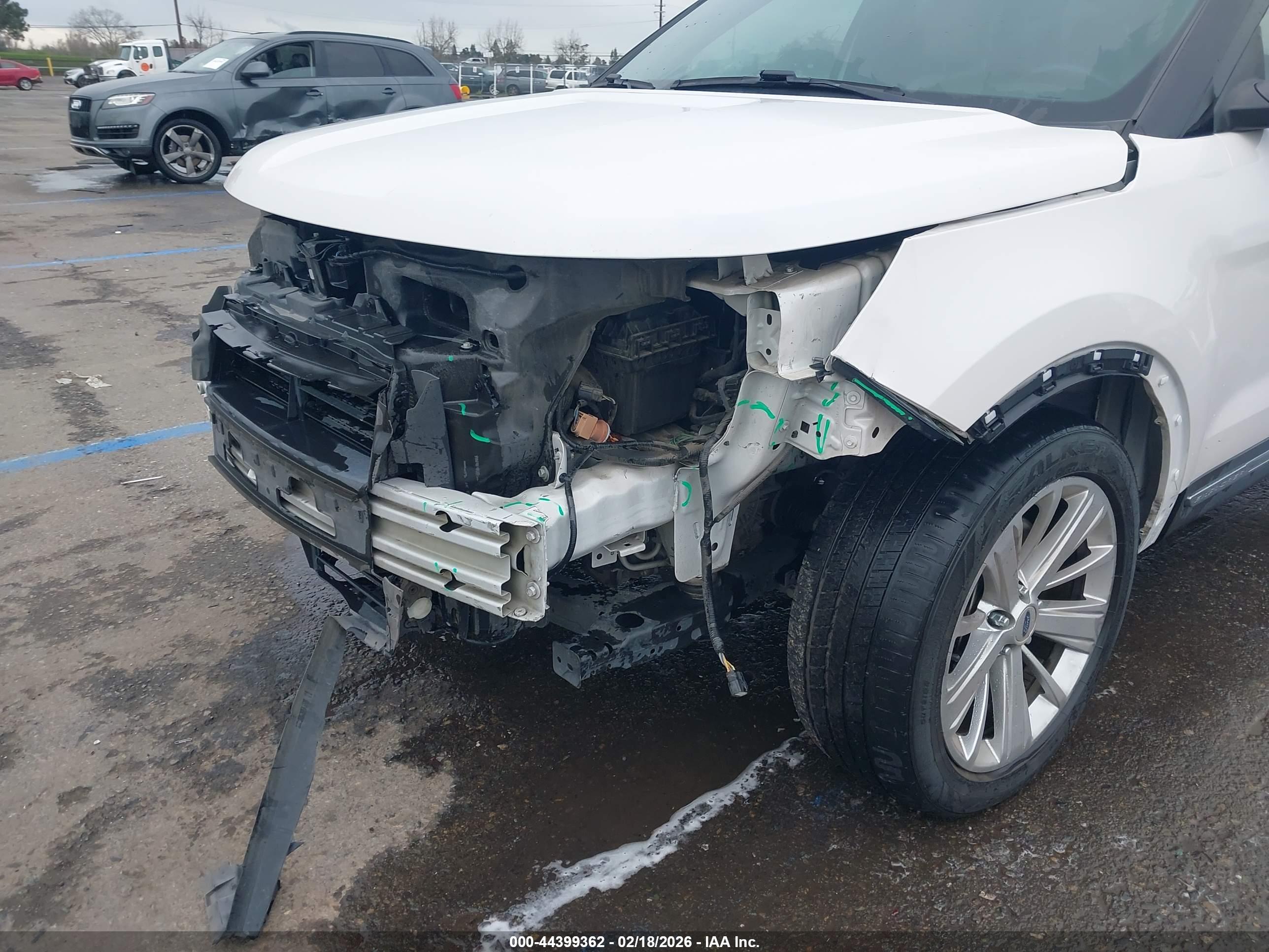 FORD EXPLORER image 6