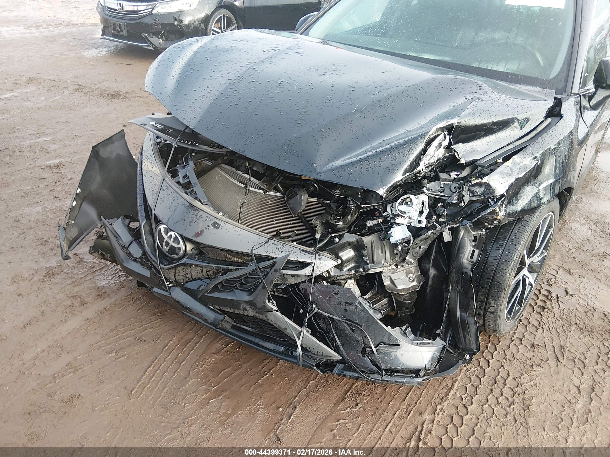 TOYOTA CAMRY image 6