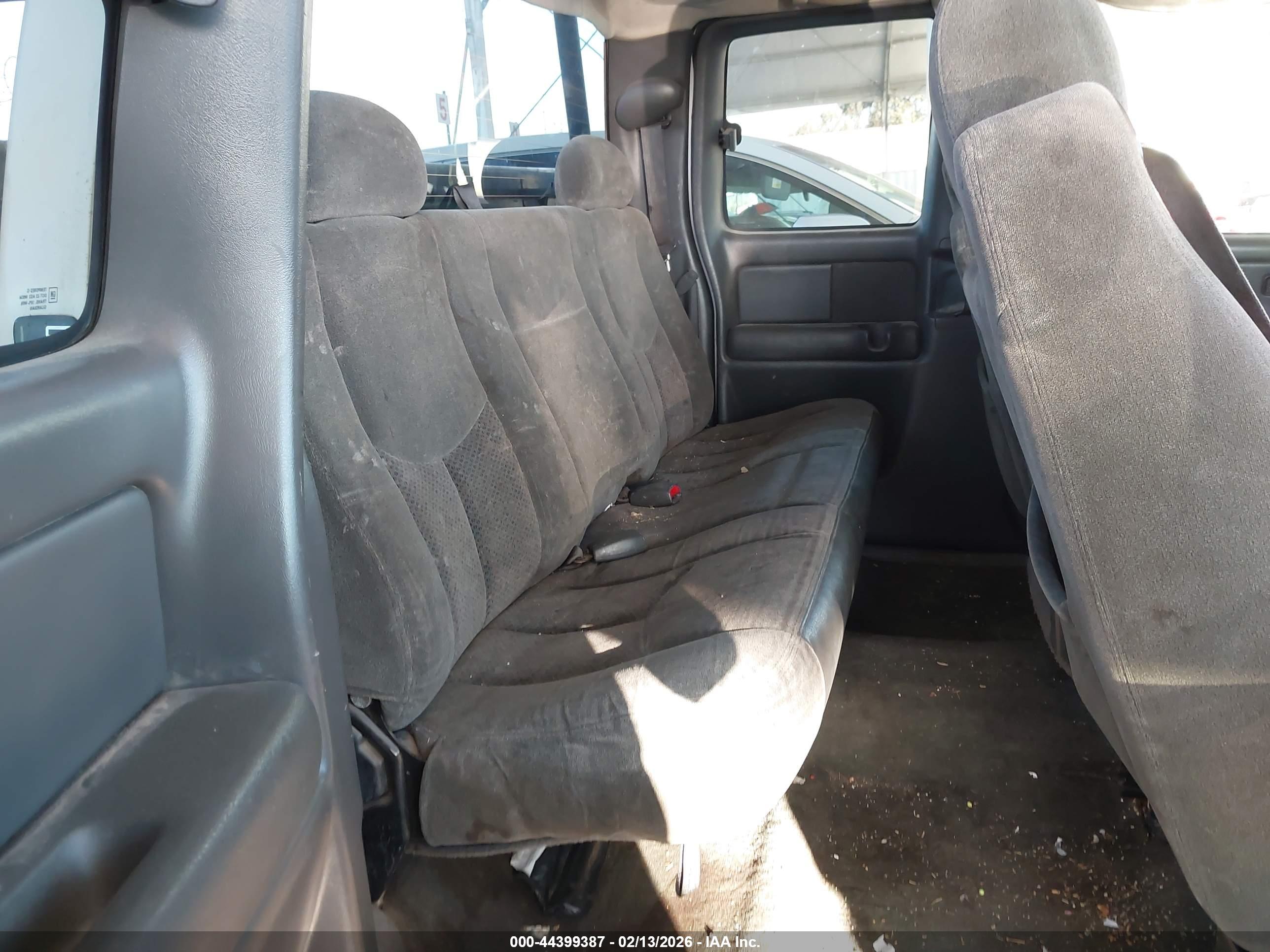 CHEVROLET SILVERADO image 8