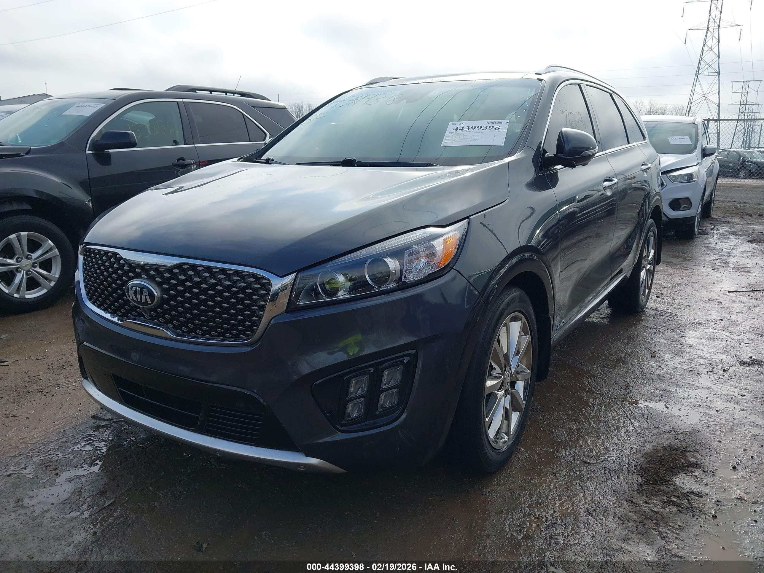 KIA SORENTO image 2