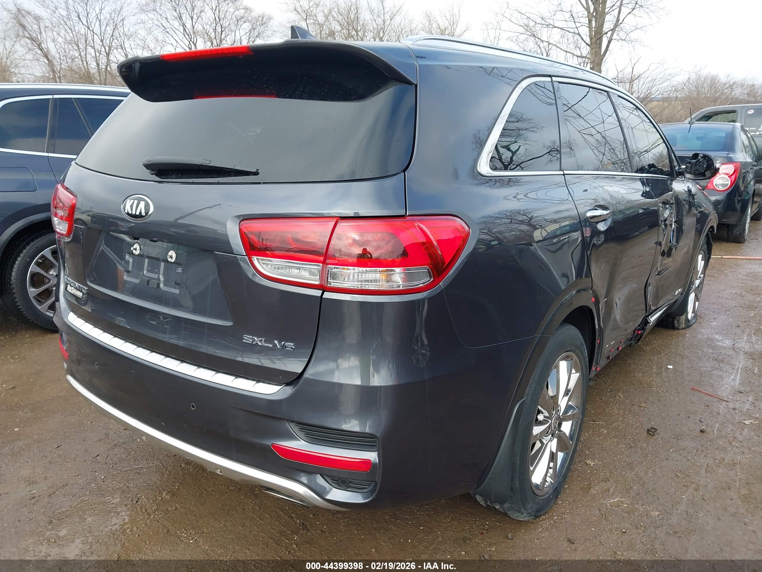 KIA SORENTO image 4