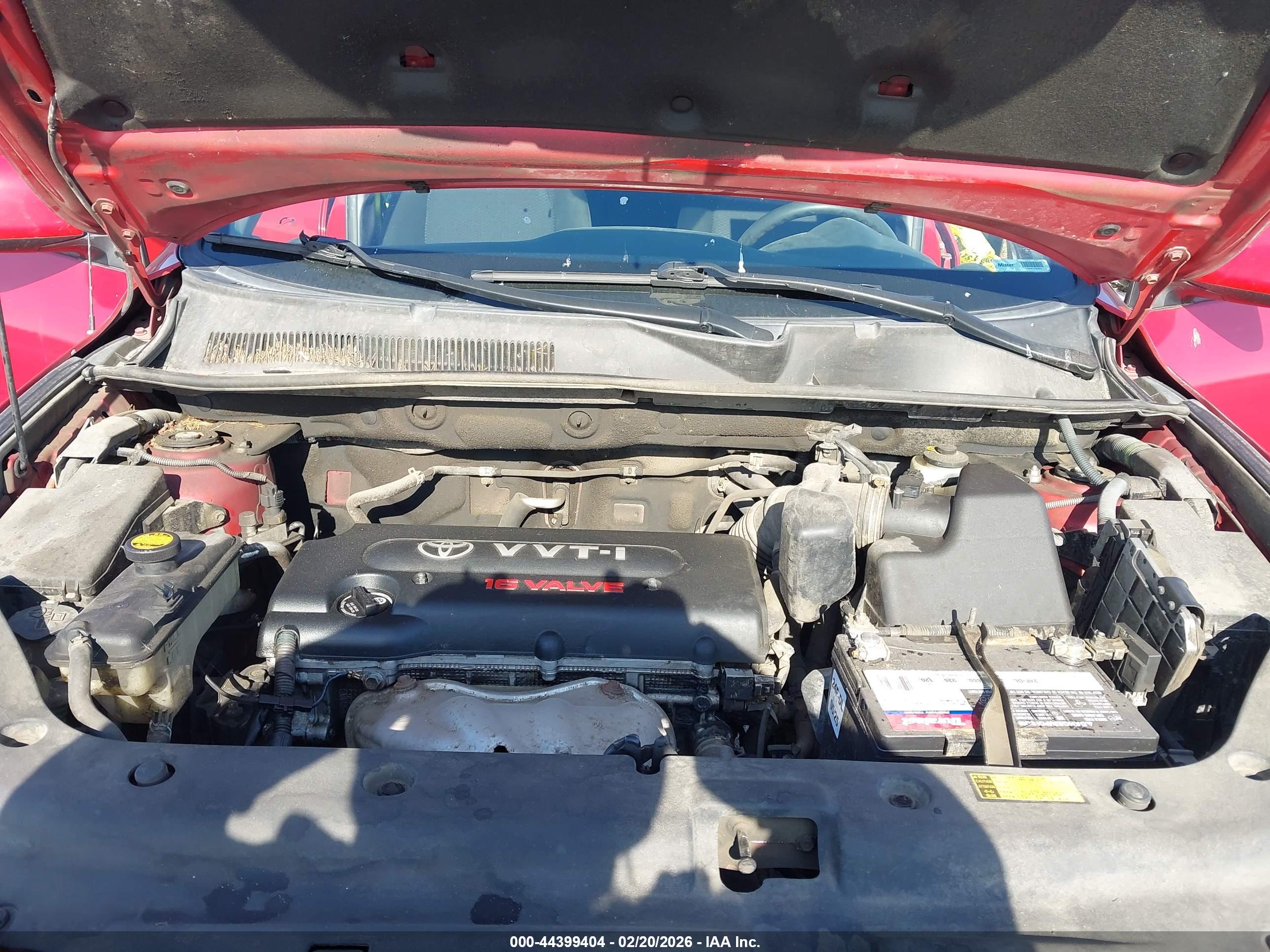 TOYOTA RAV4 image 10