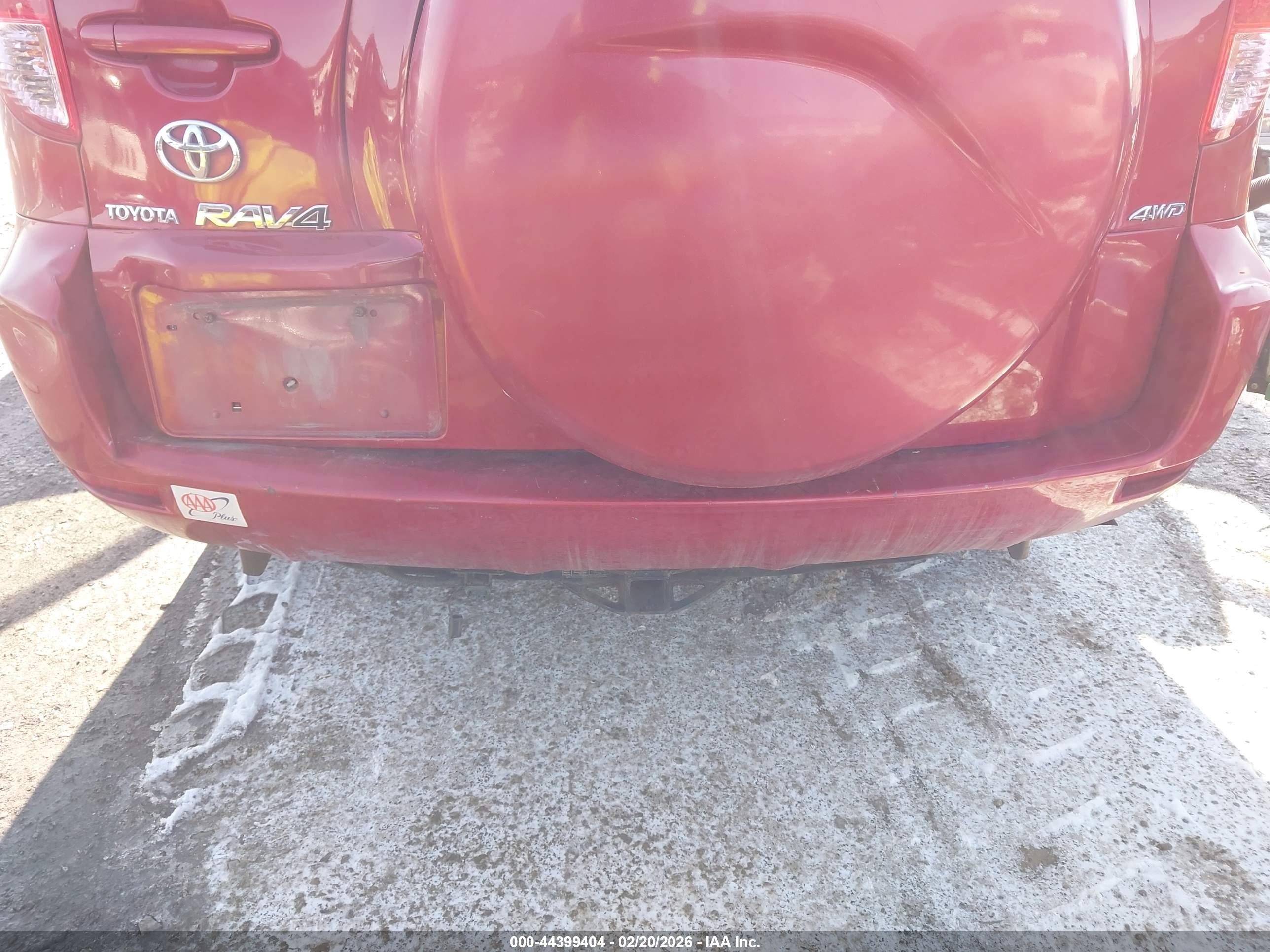 TOYOTA RAV4 image 6