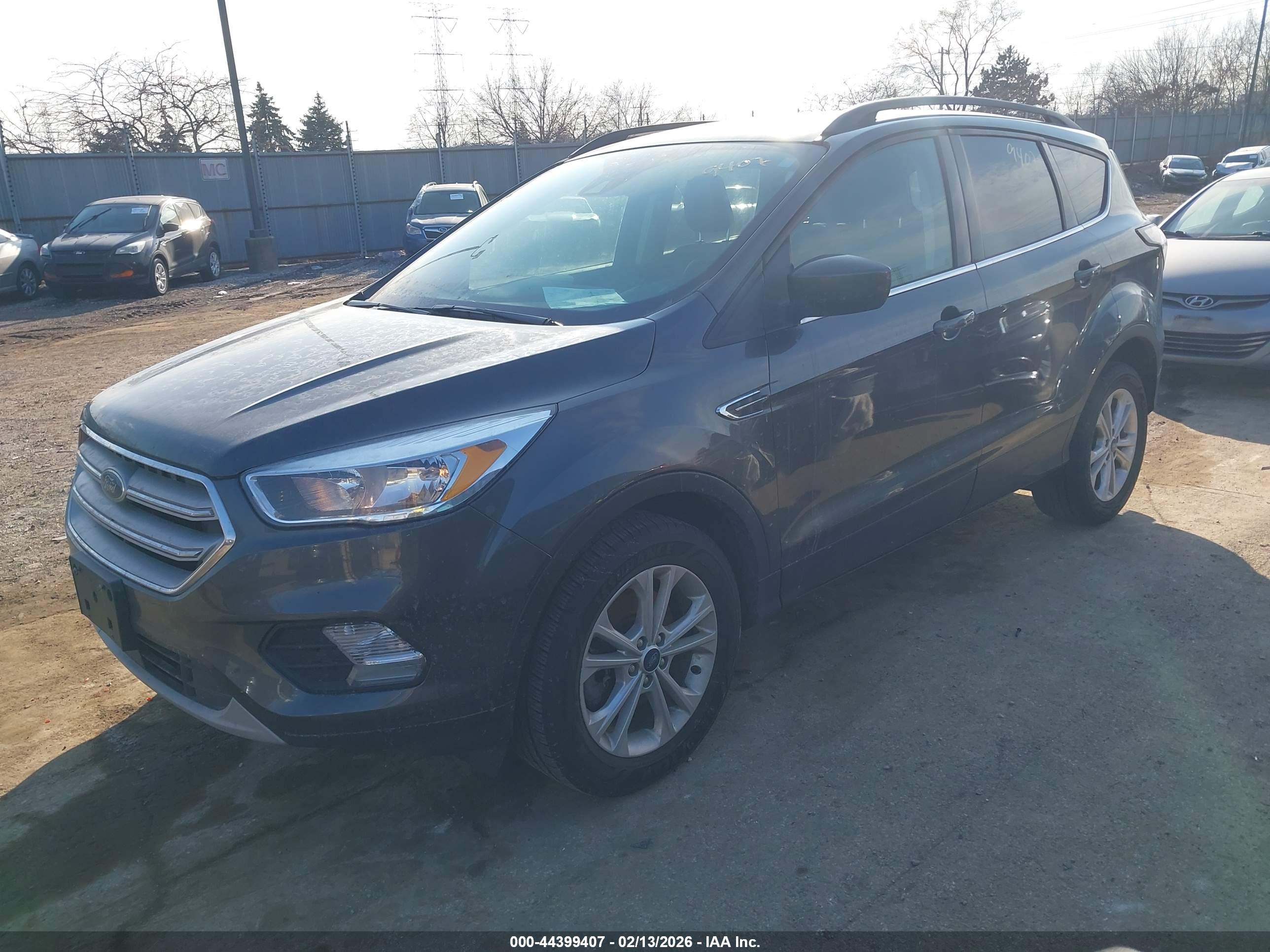 FORD ESCAPE image 2