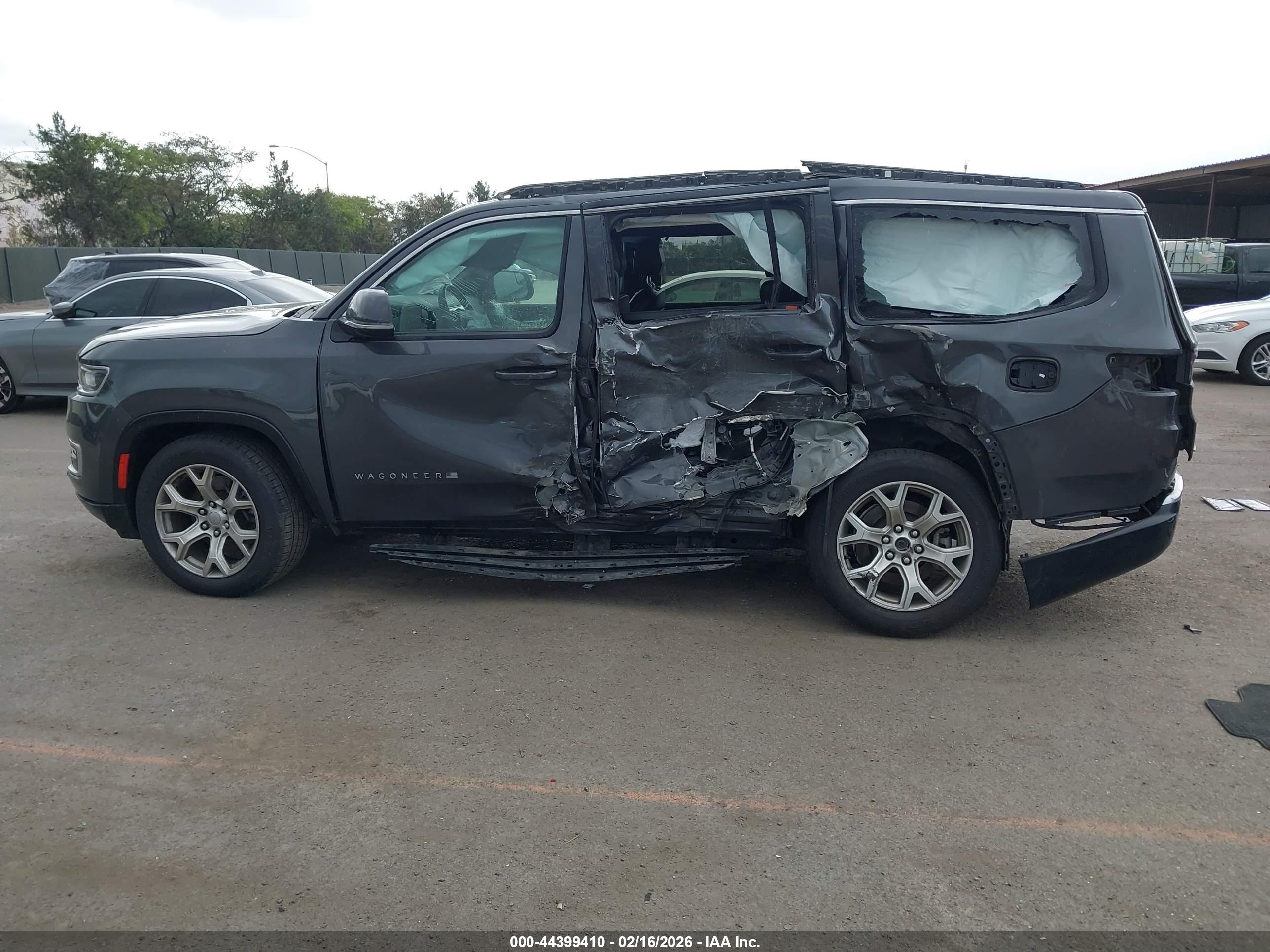 JEEP WAGONEER image 6
