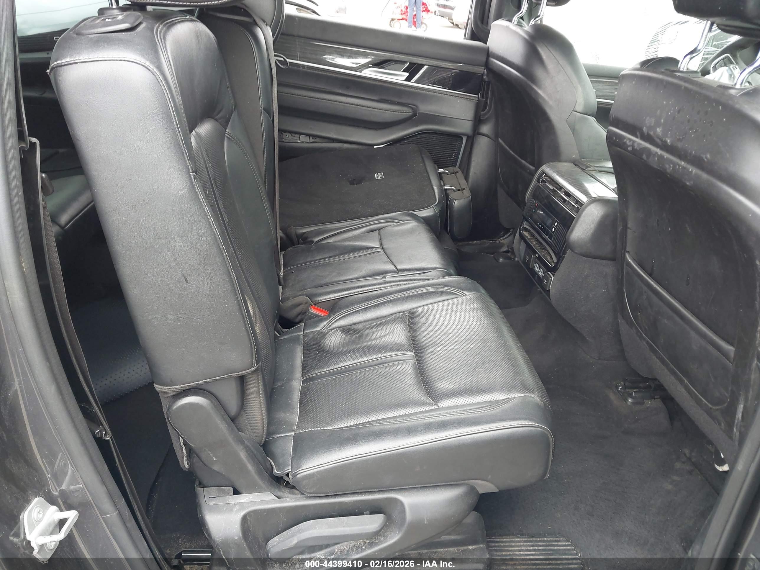 JEEP WAGONEER image 8