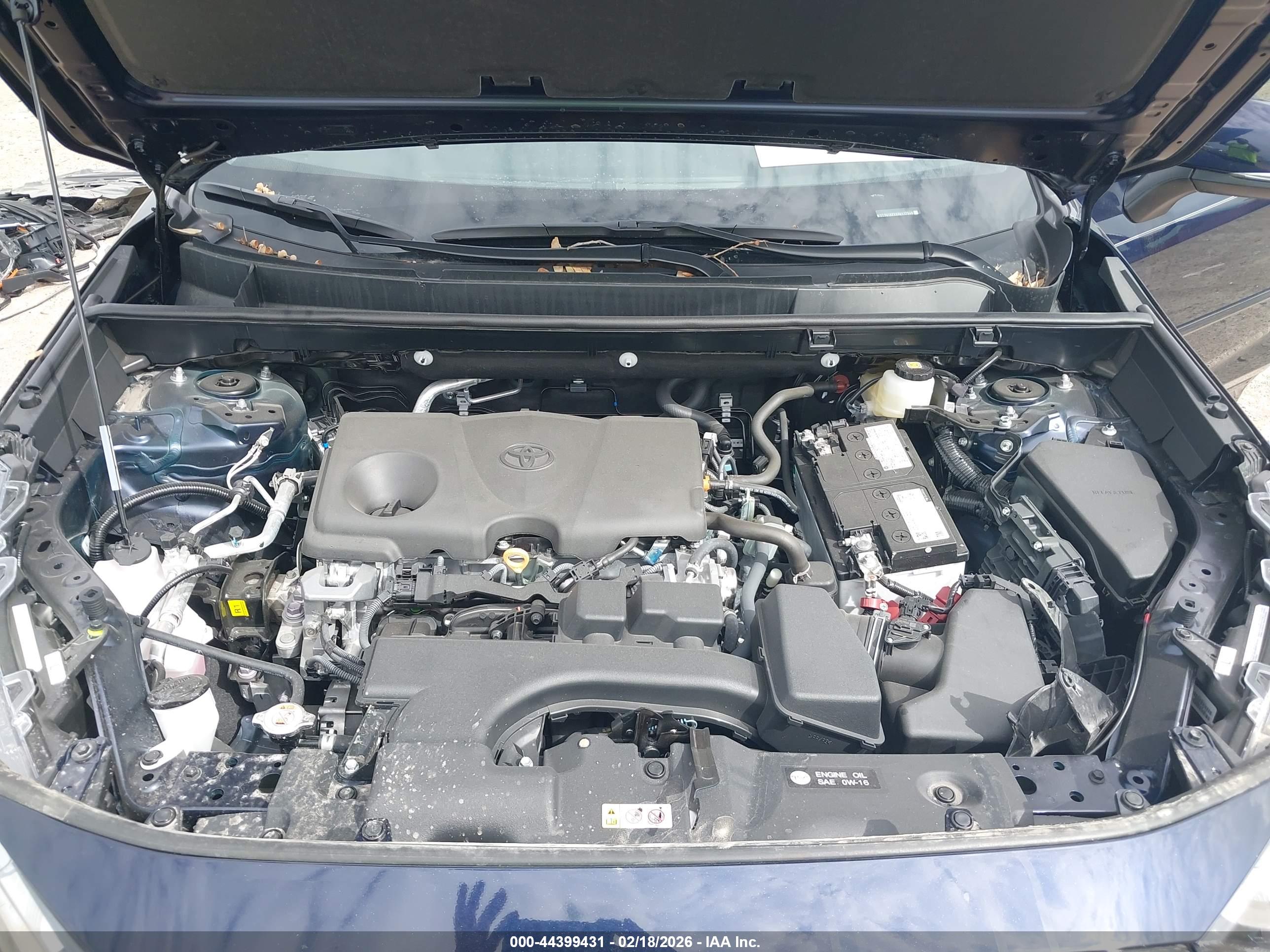 TOYOTA RAV4 image 10