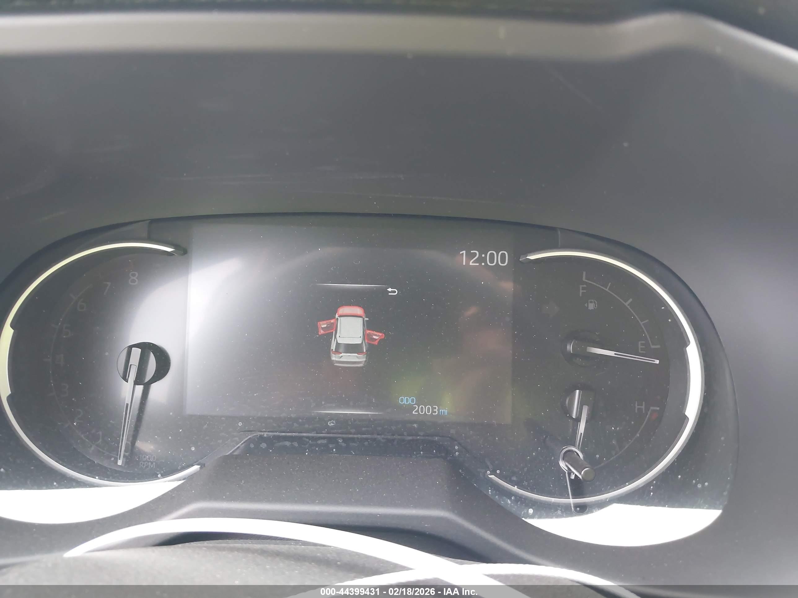 TOYOTA RAV4 image 7