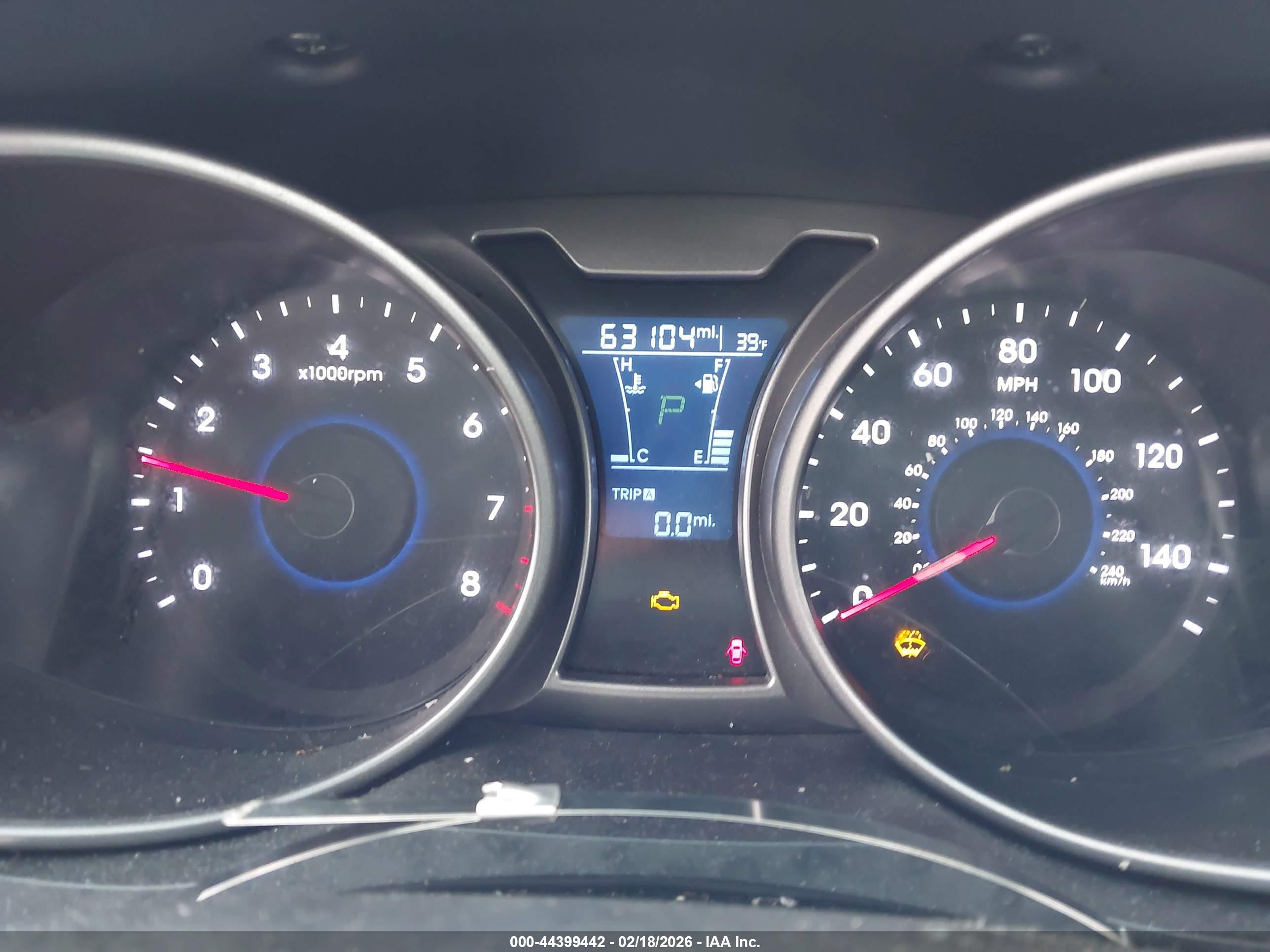 HYUNDAI VELOSTER image 7