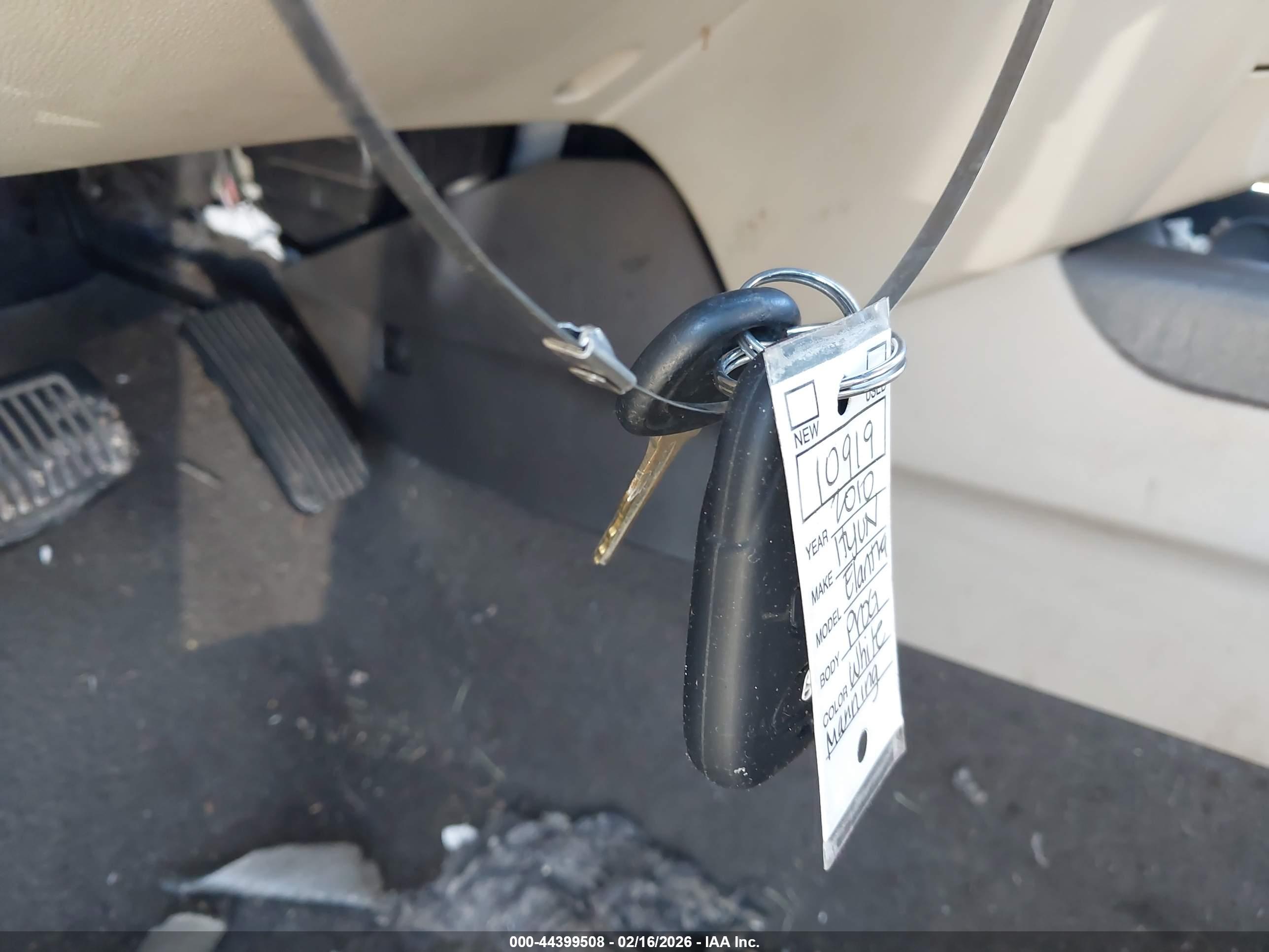 HYUNDAI ELANTRA image 11