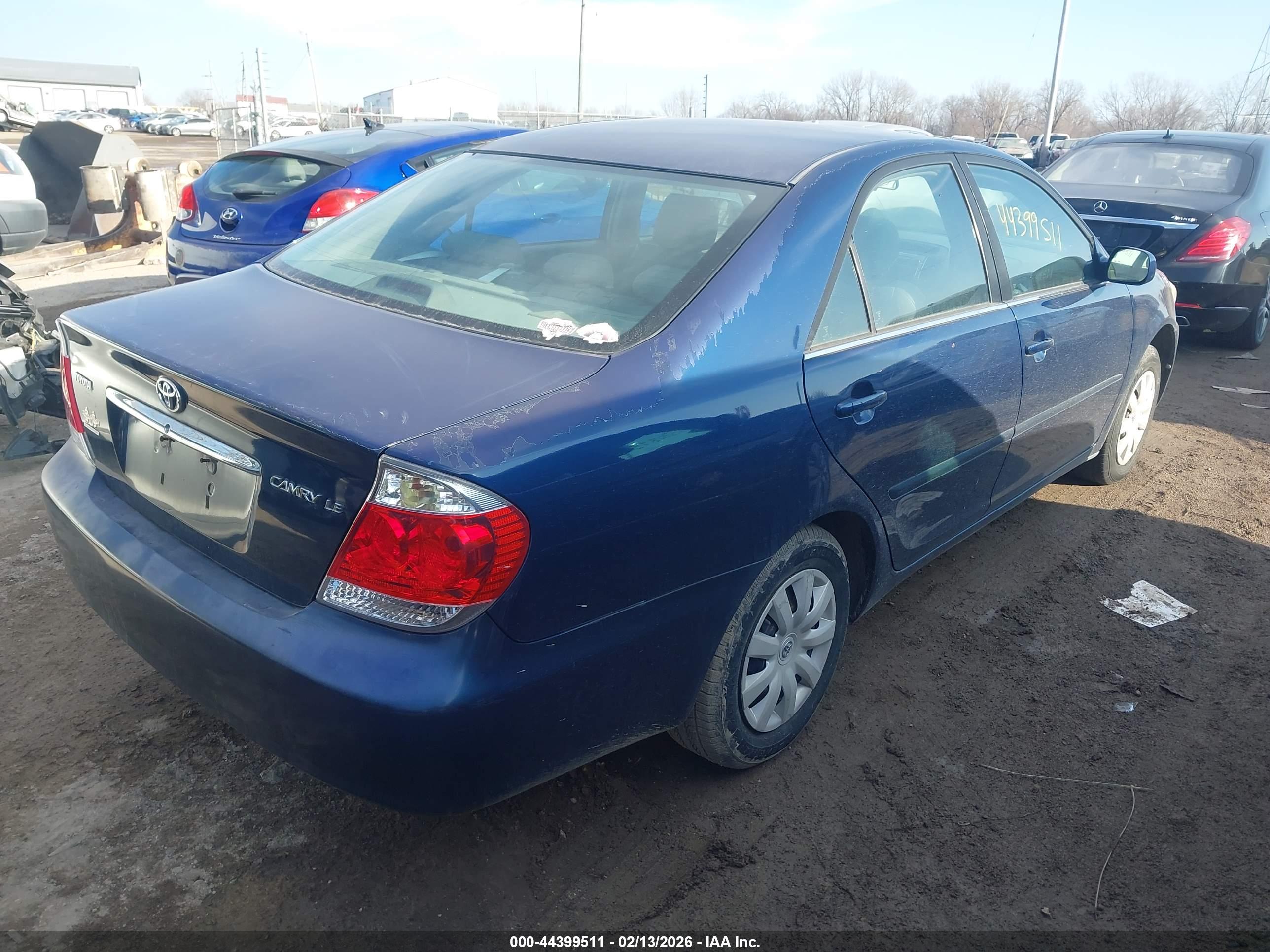TOYOTA CAMRY image 4