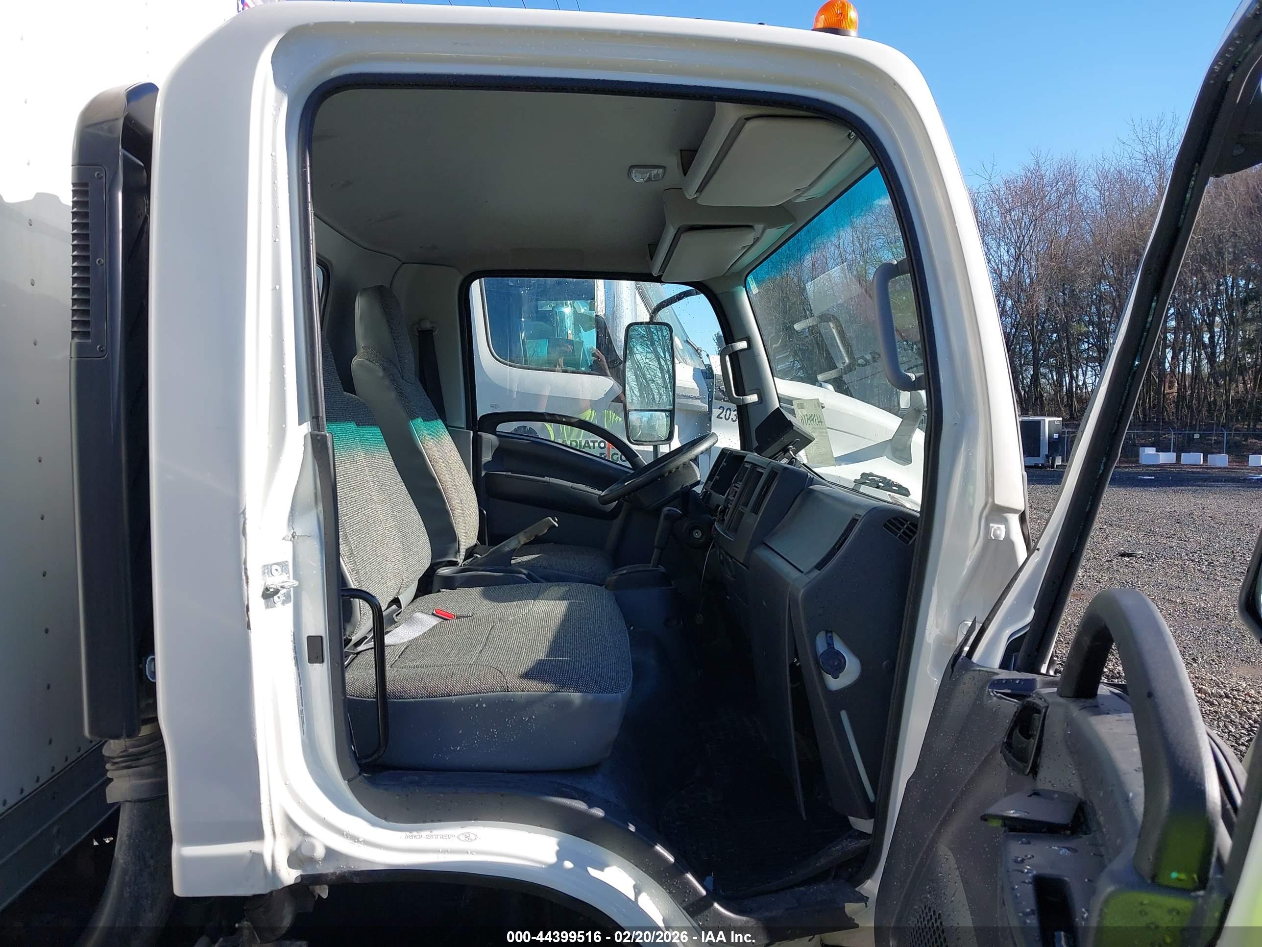 CHEVROLET 4500 image 8
