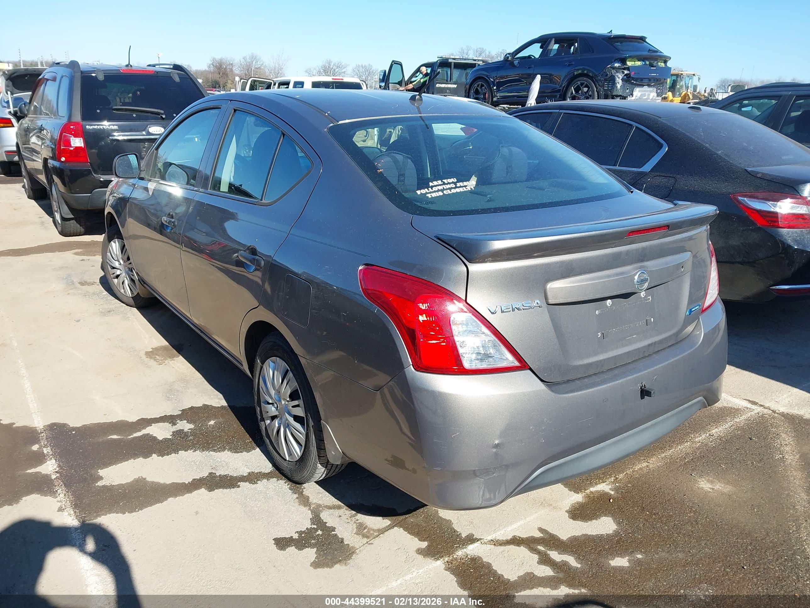 NISSAN VERSA image 3