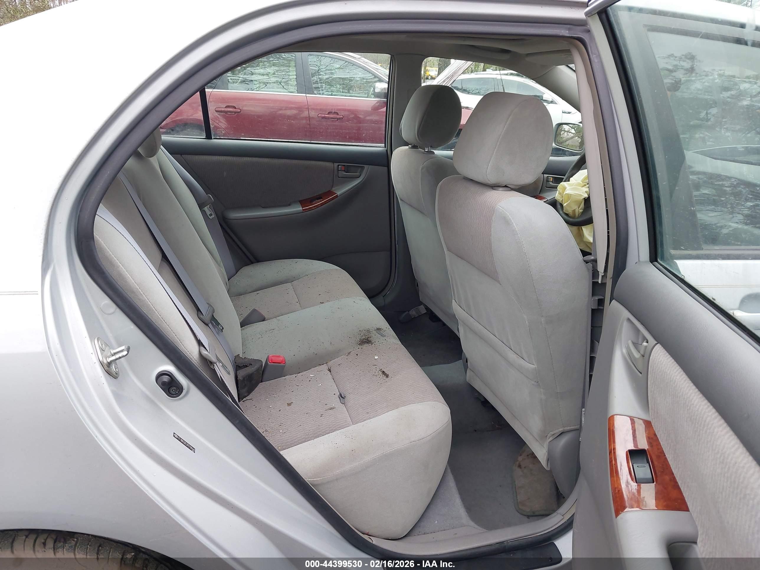TOYOTA COROLLA image 8