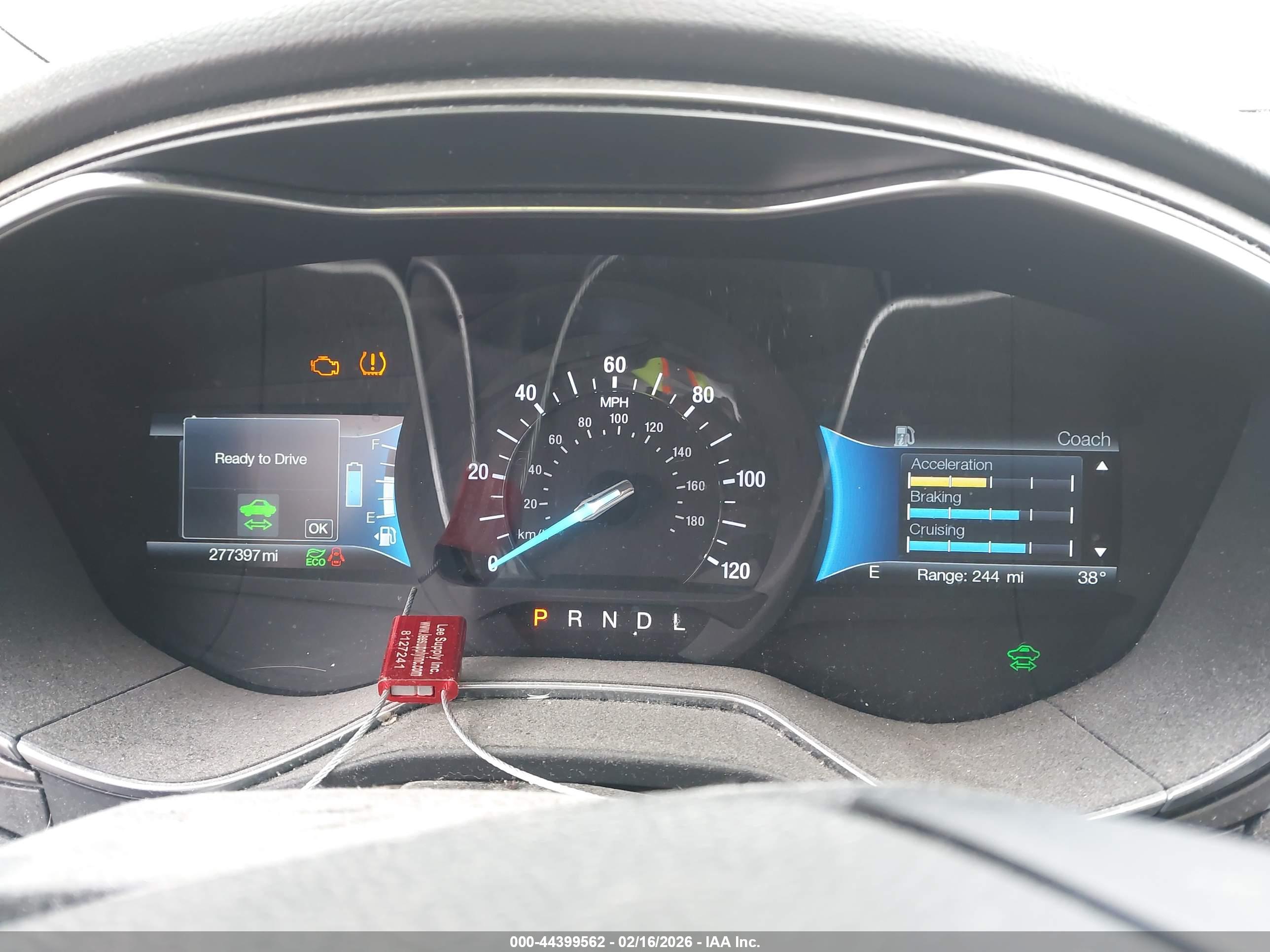 FORD FUSION image 7