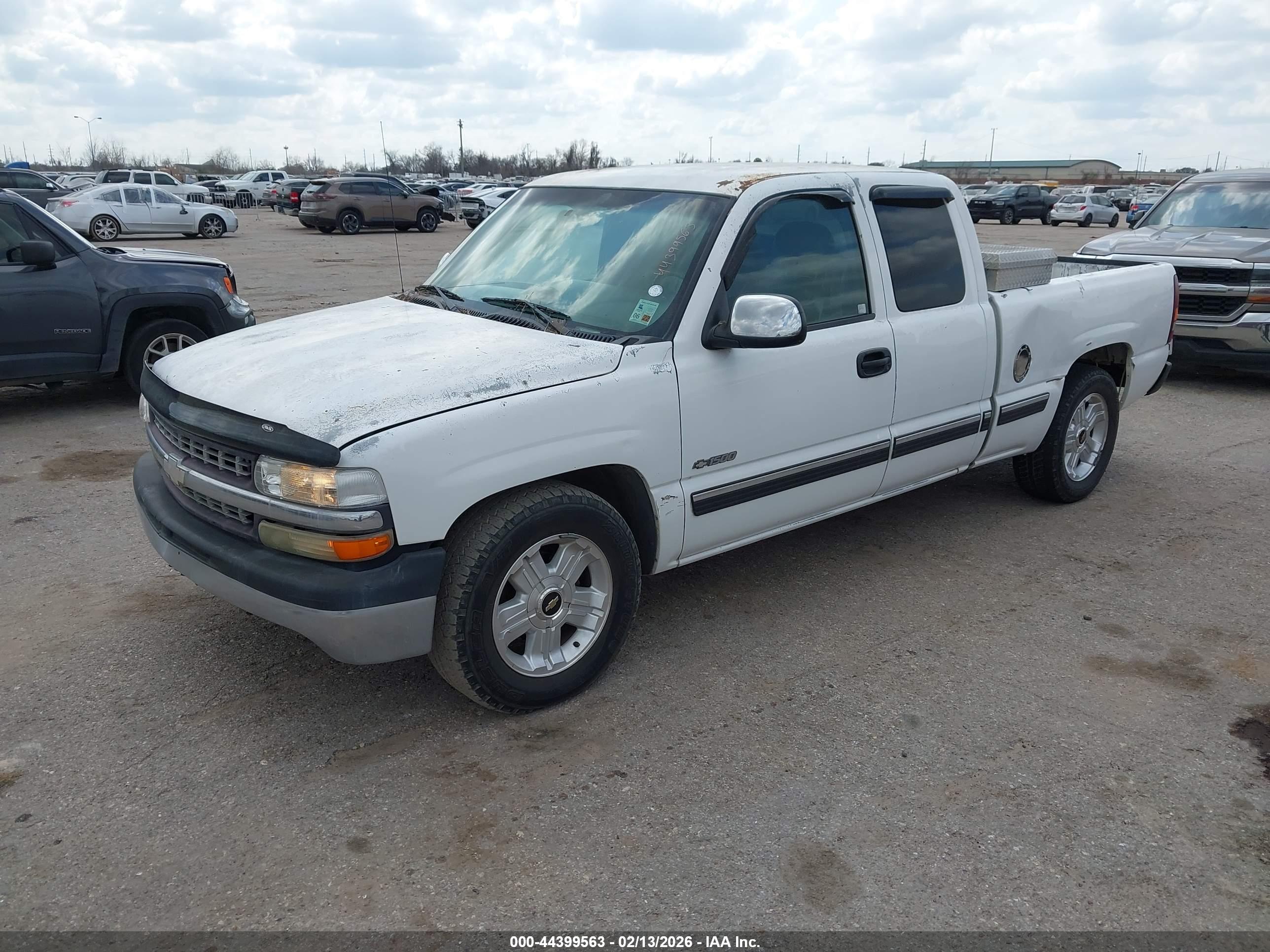 CHEVROLET SILVERADO image 2