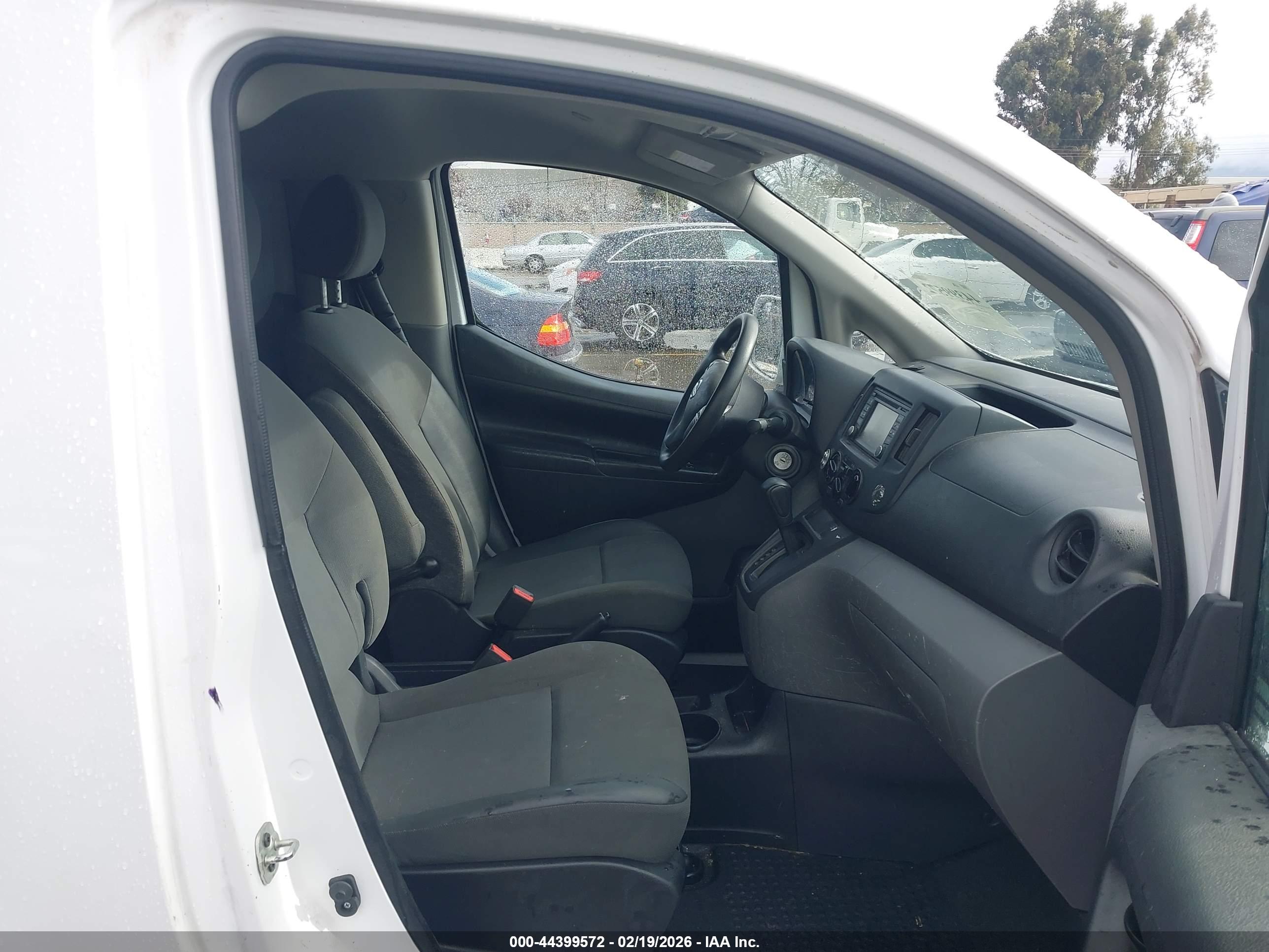 NISSAN NV200 image 5