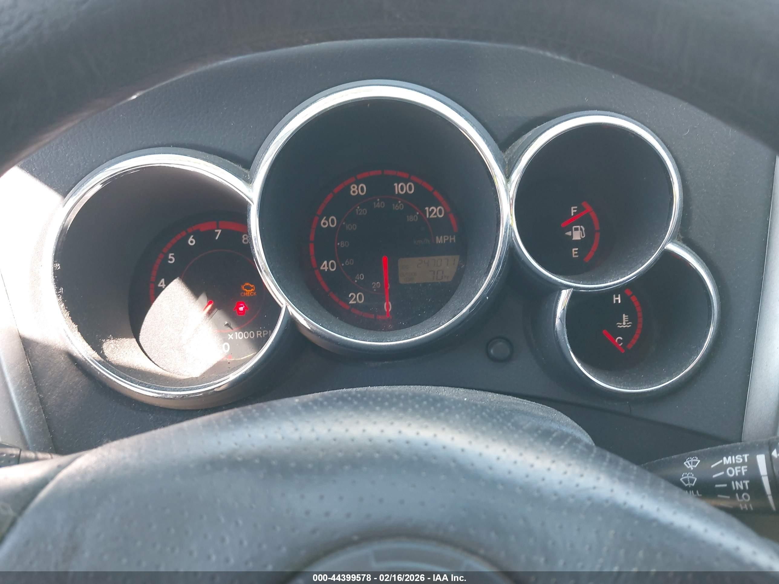 PONTIAC VIBE image 7