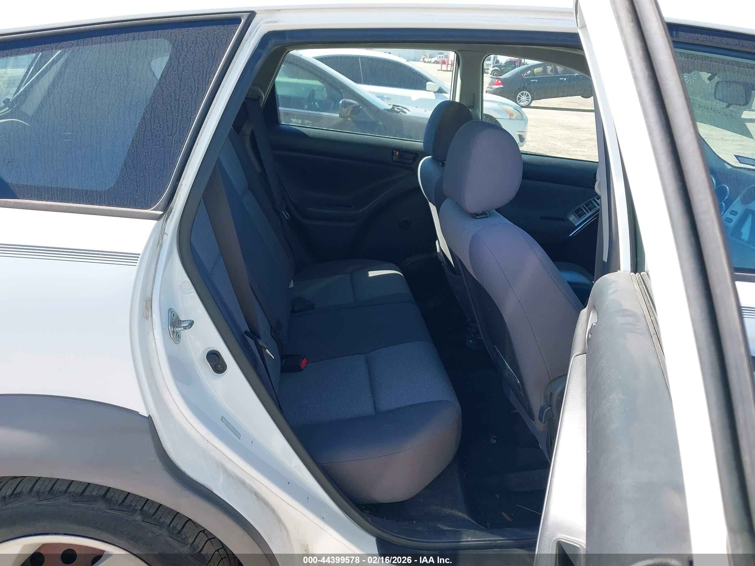 PONTIAC VIBE image 8