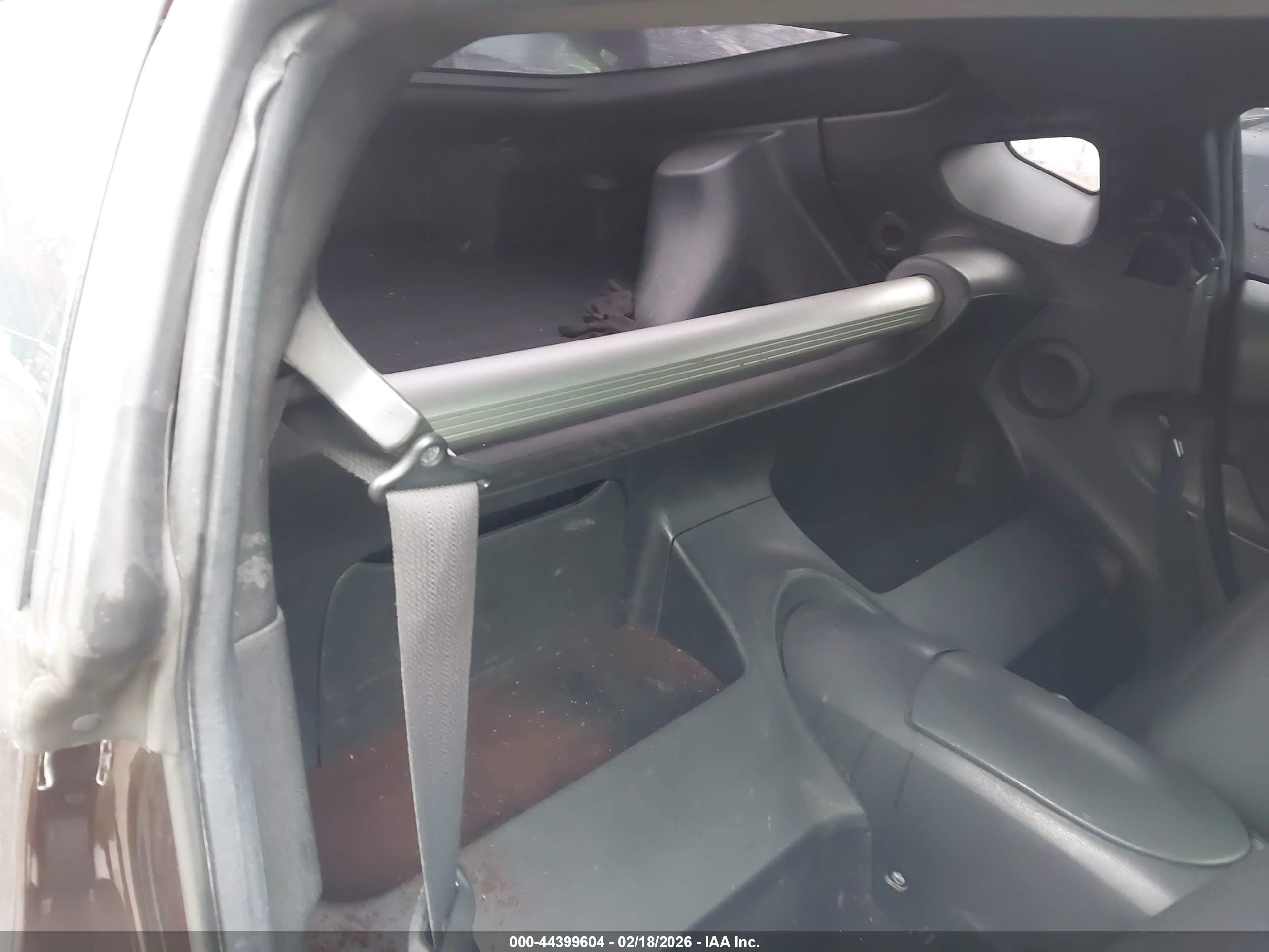 NISSAN 370Z image 8