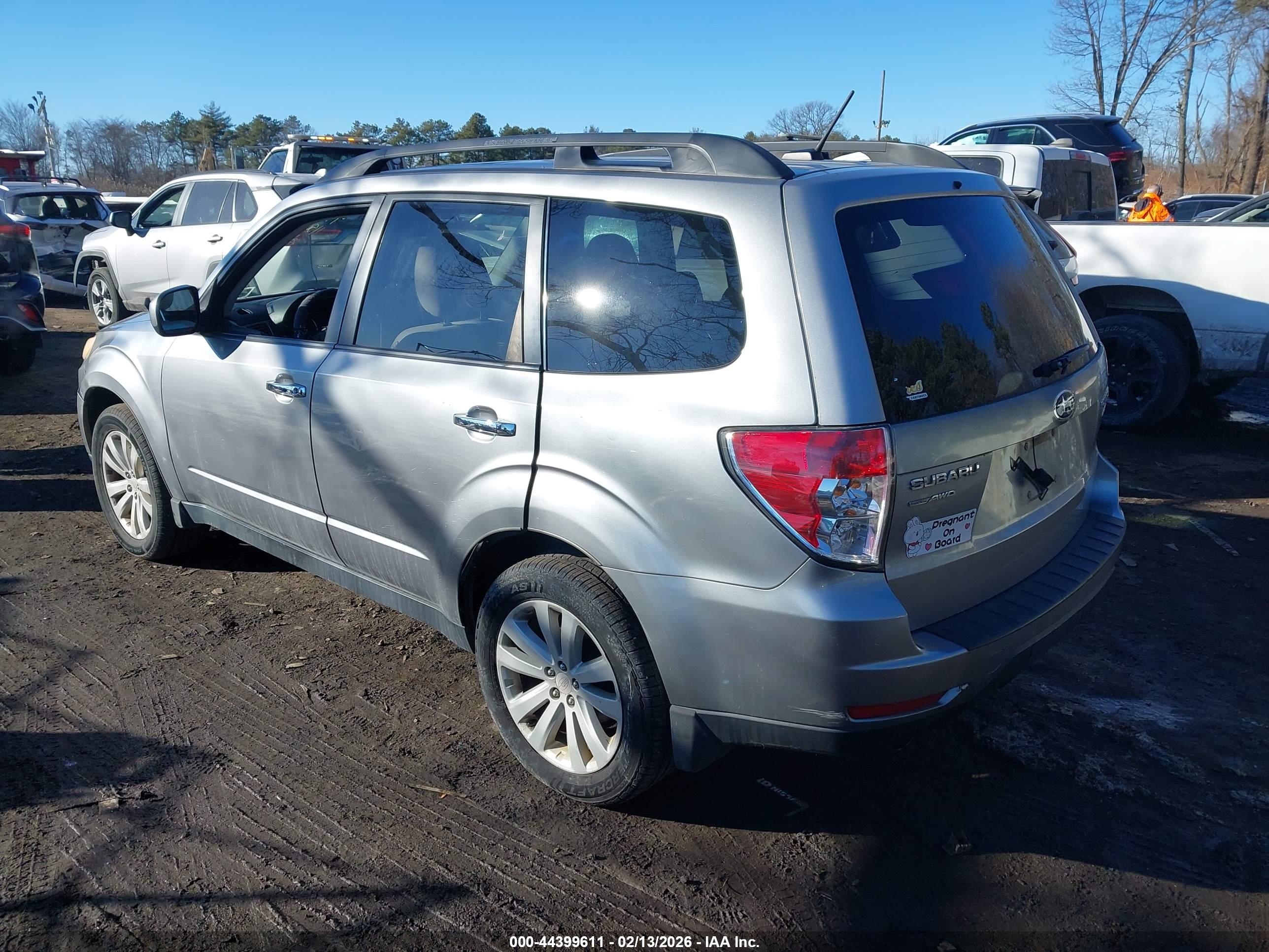 SUBARU FORESTER image 3