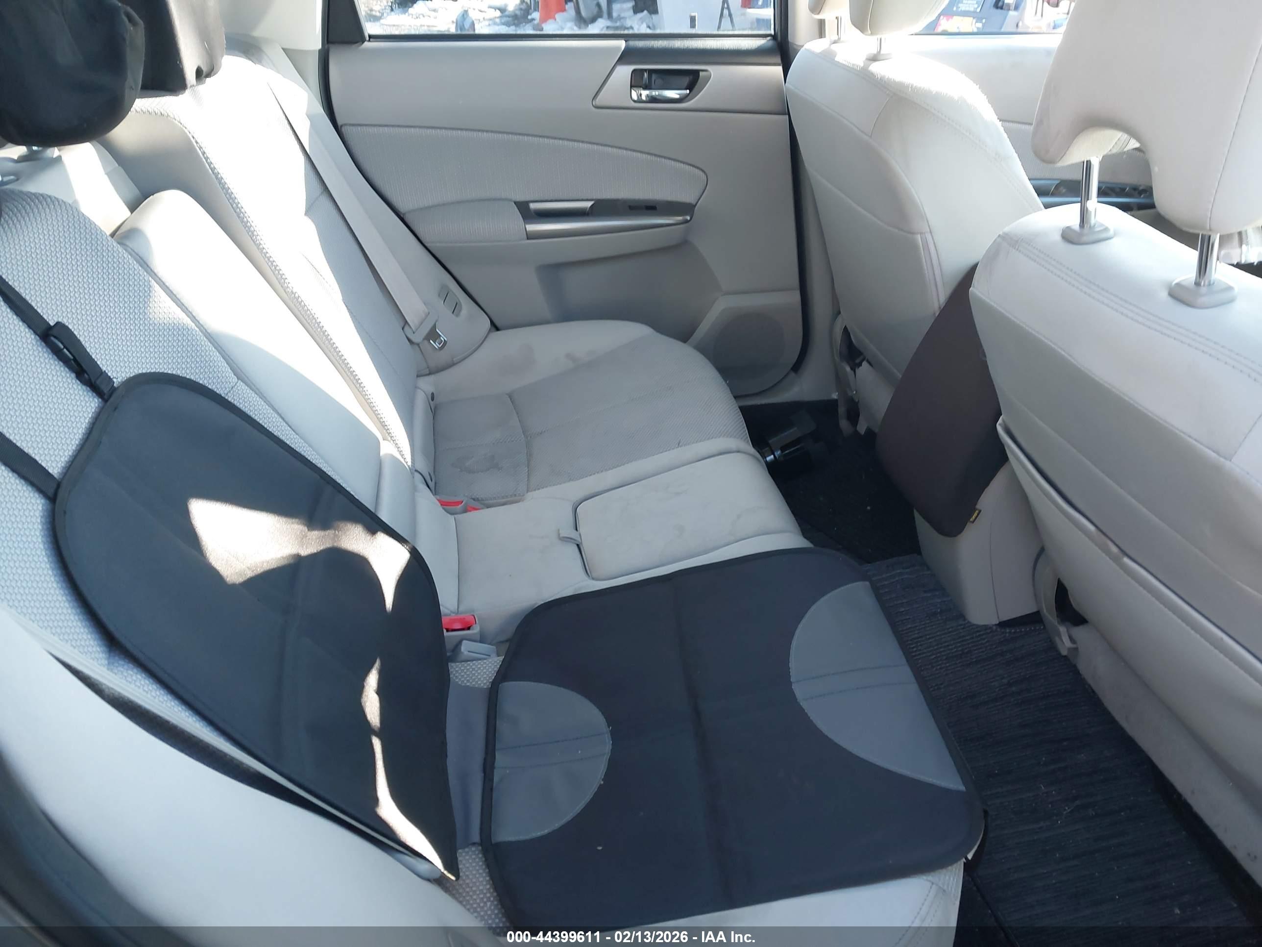 SUBARU FORESTER image 8