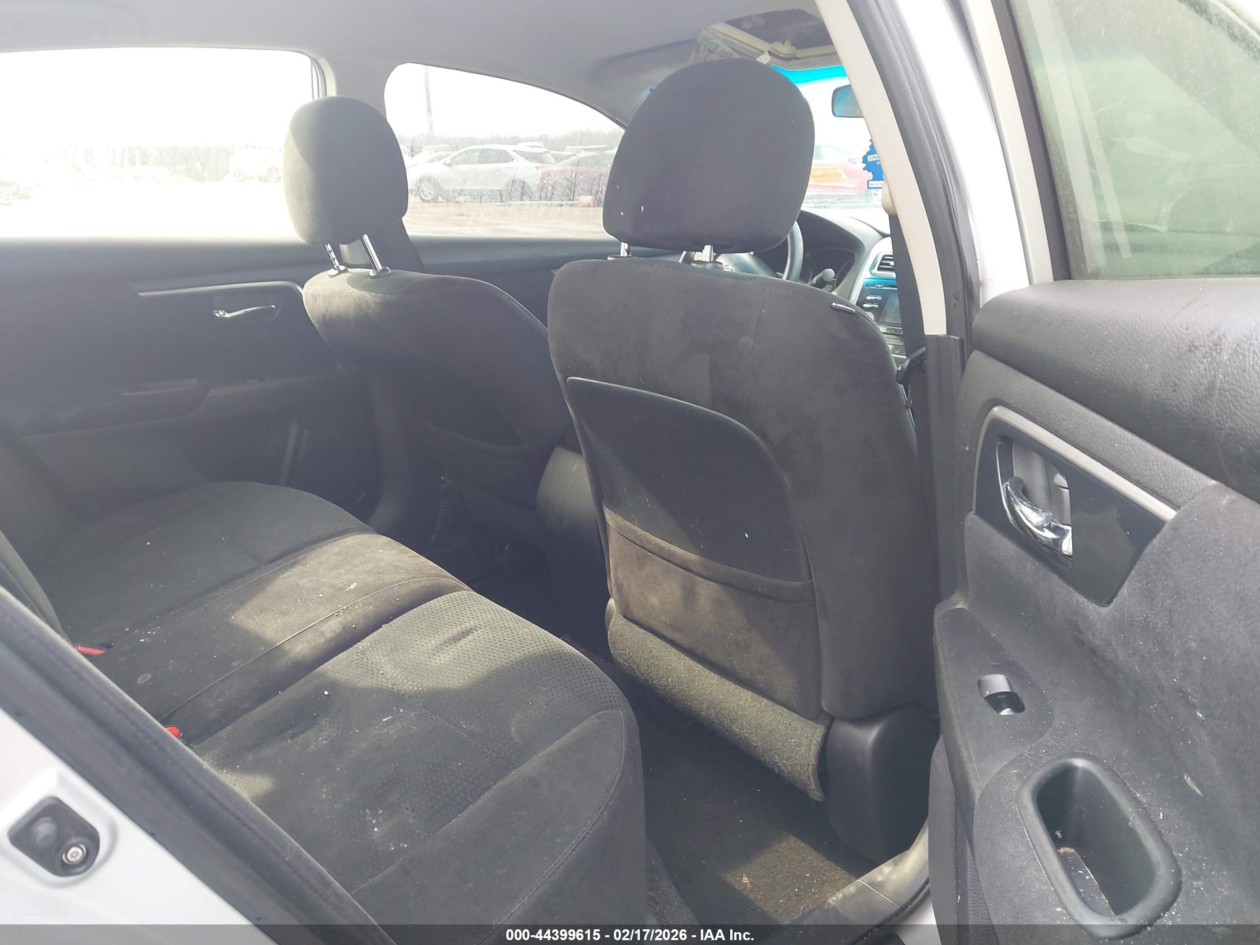 NISSAN ALTIMA image 8