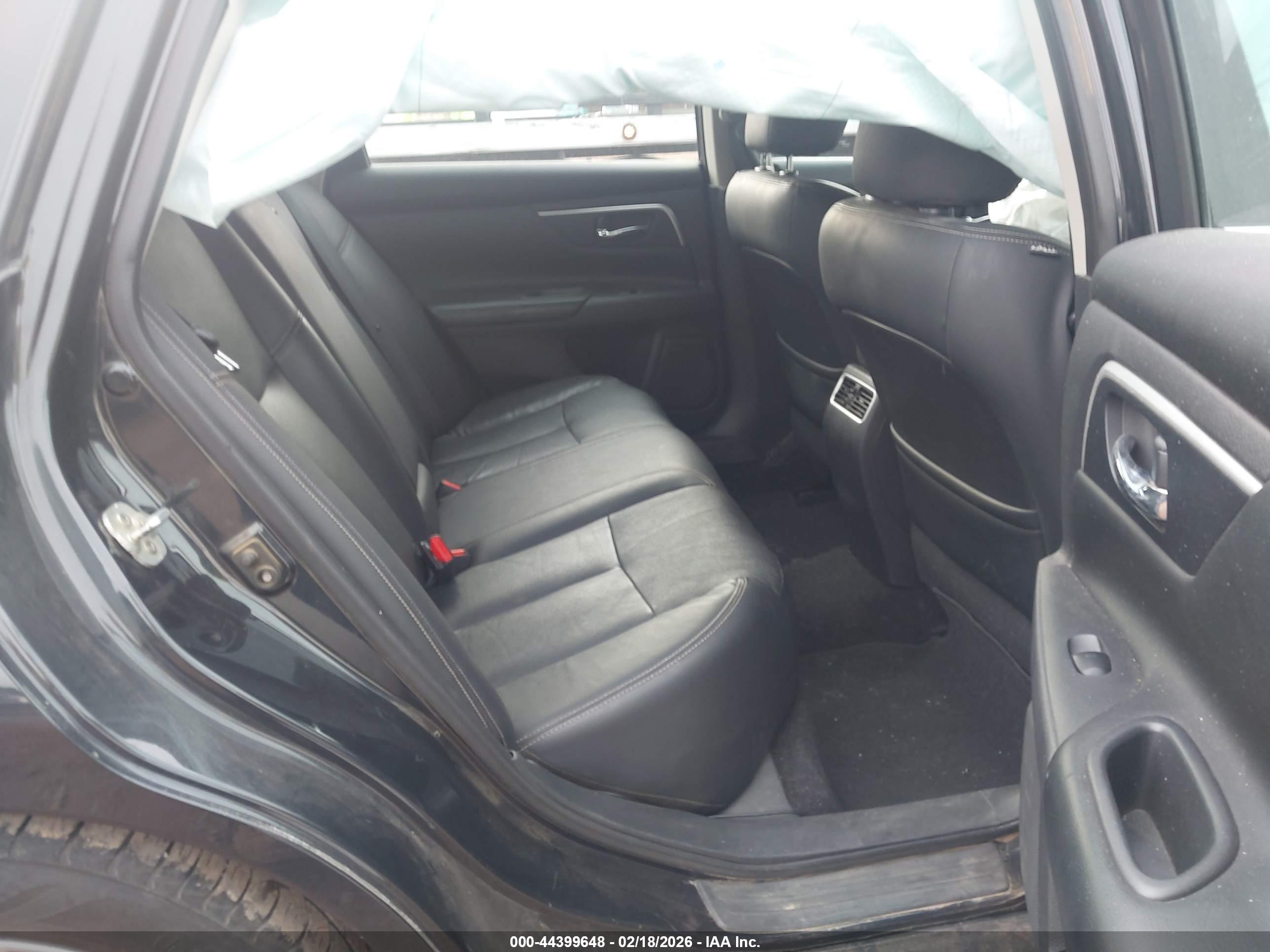 NISSAN ALTIMA image 8