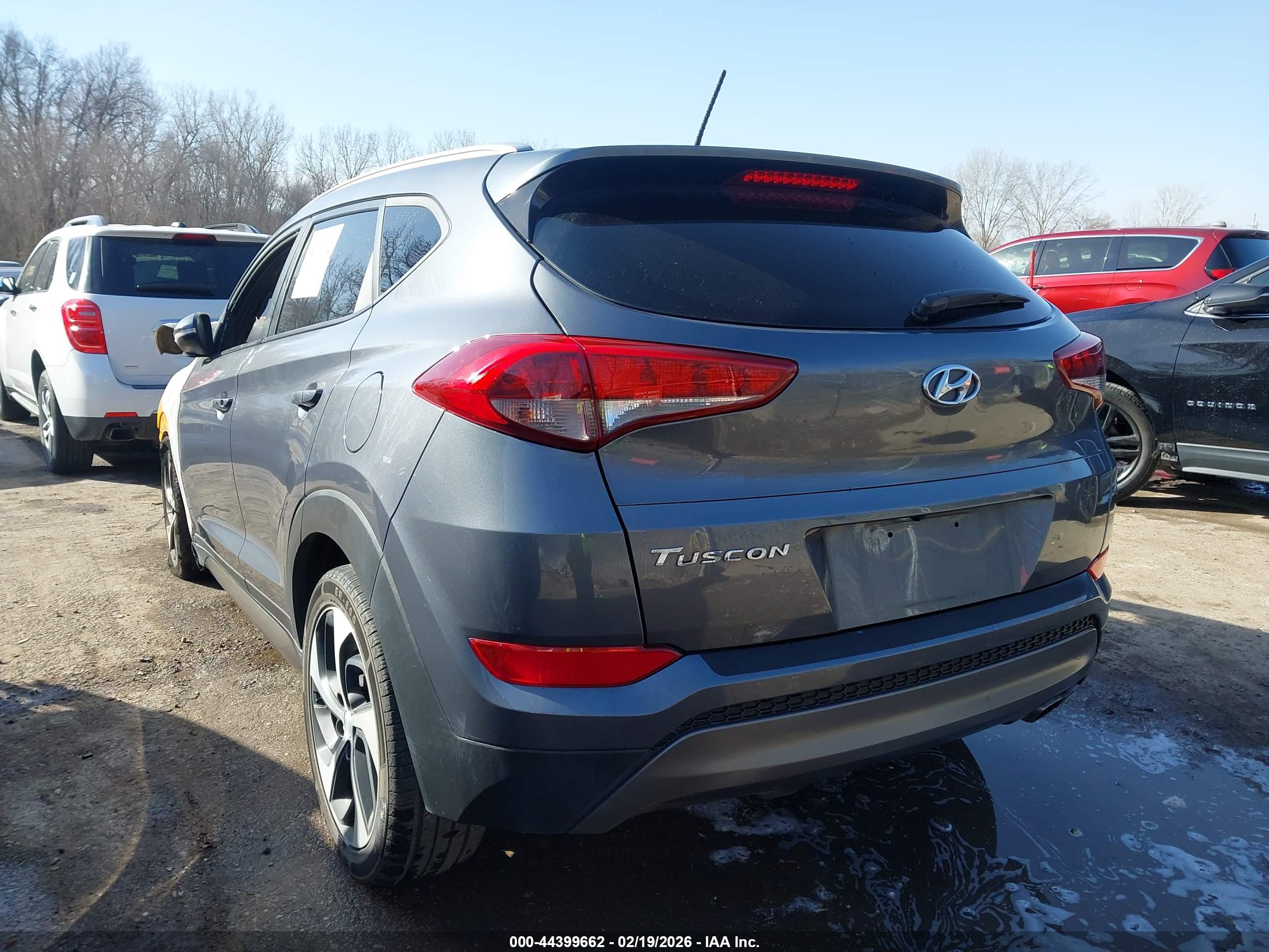 HYUNDAI TUCSON image 3