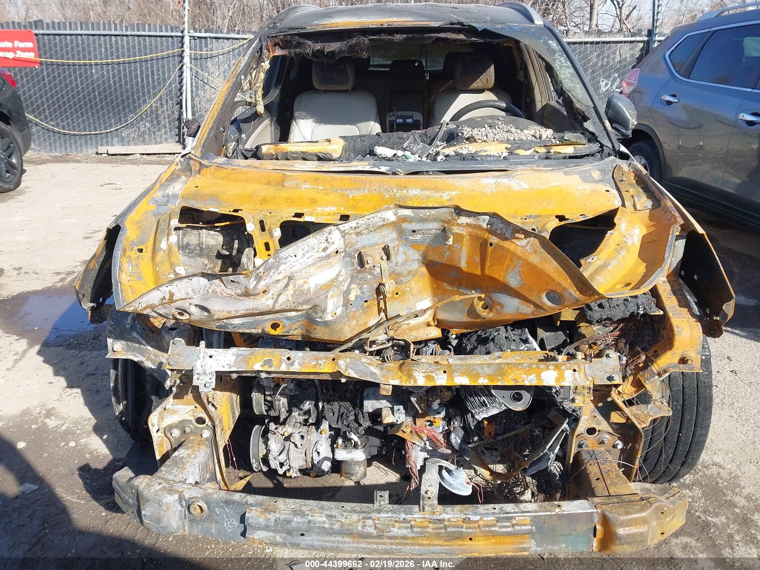 HYUNDAI TUCSON image 6