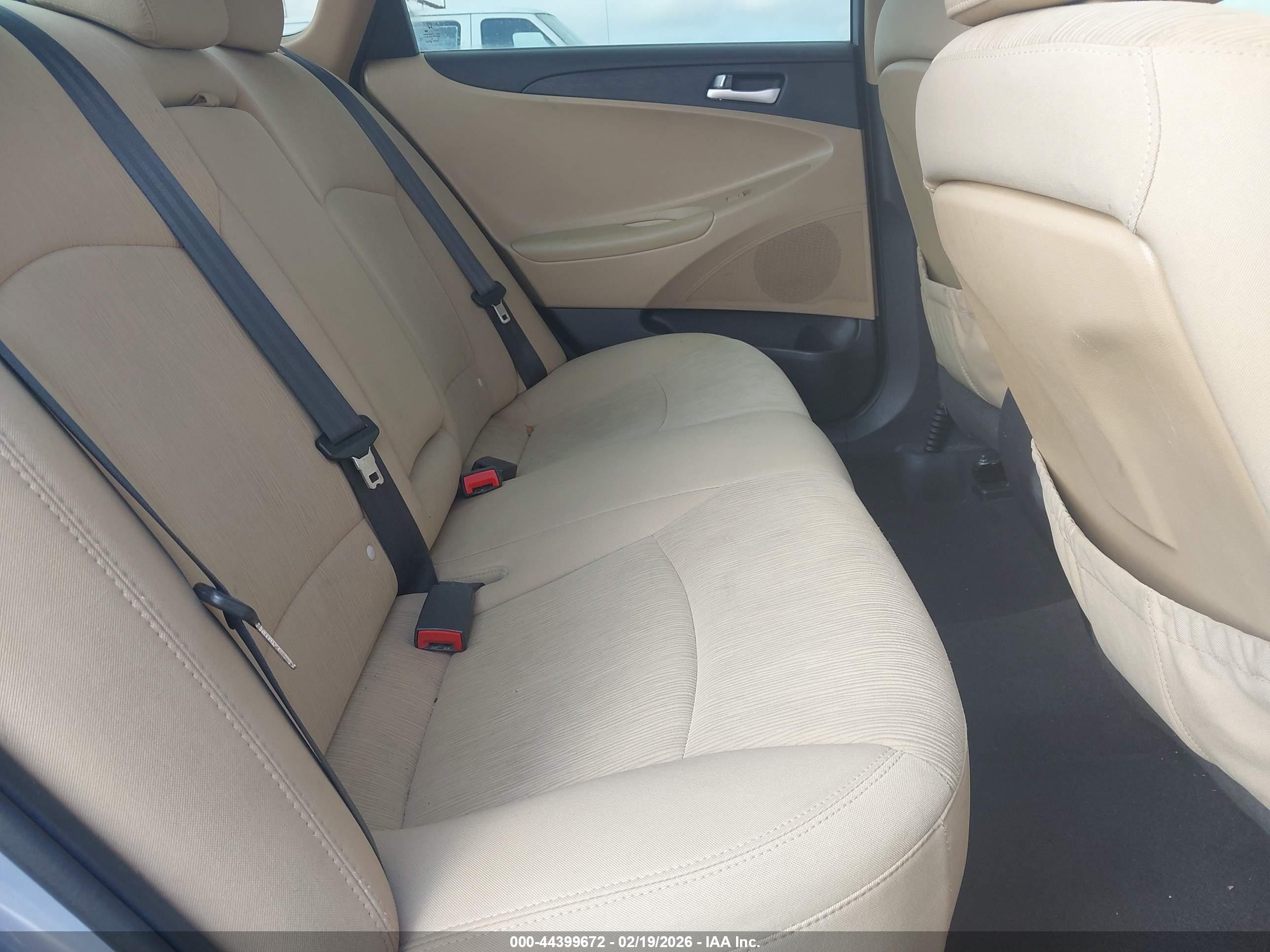 HYUNDAI SONATA image 8