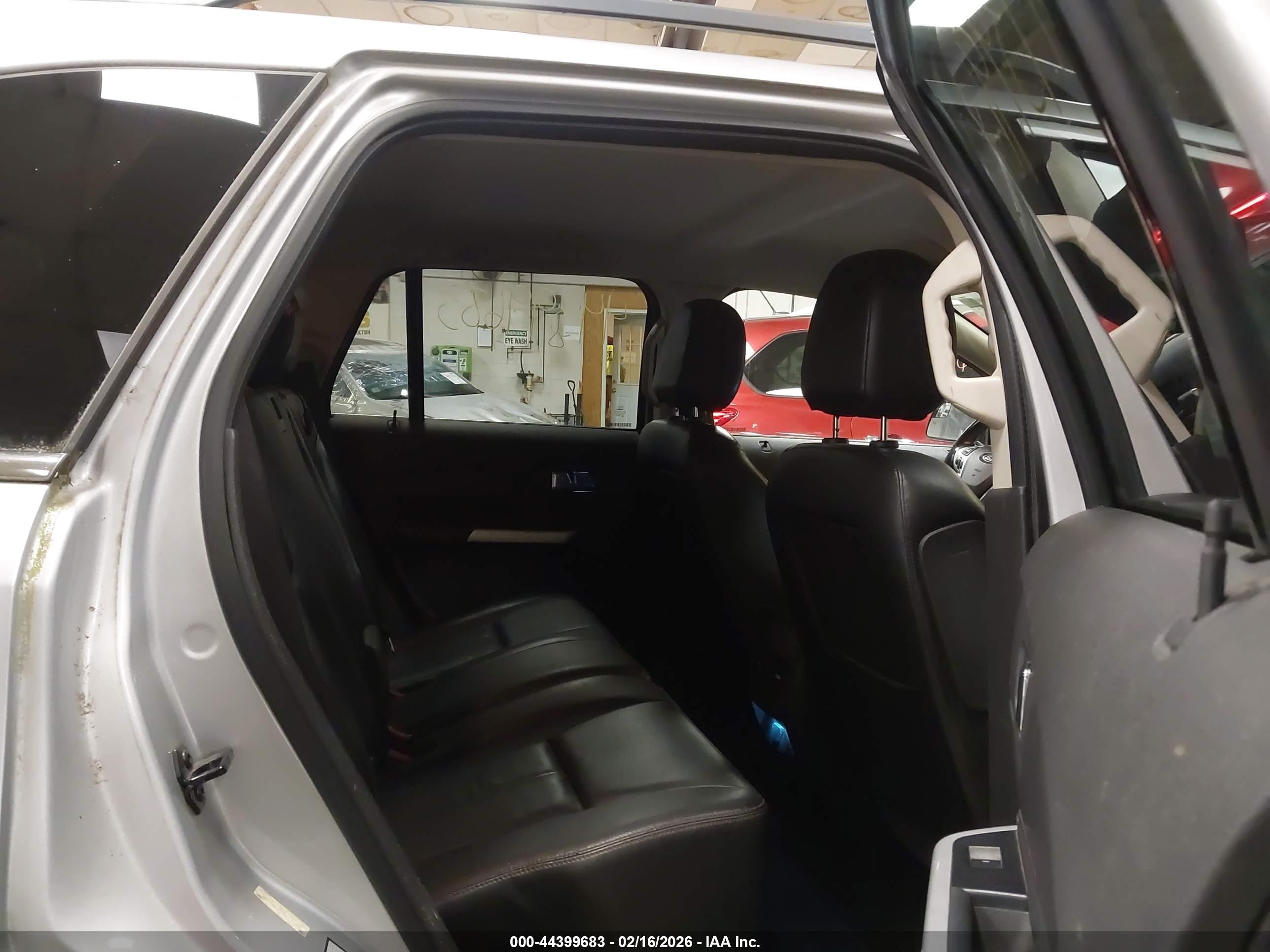 FORD EDGE image 8